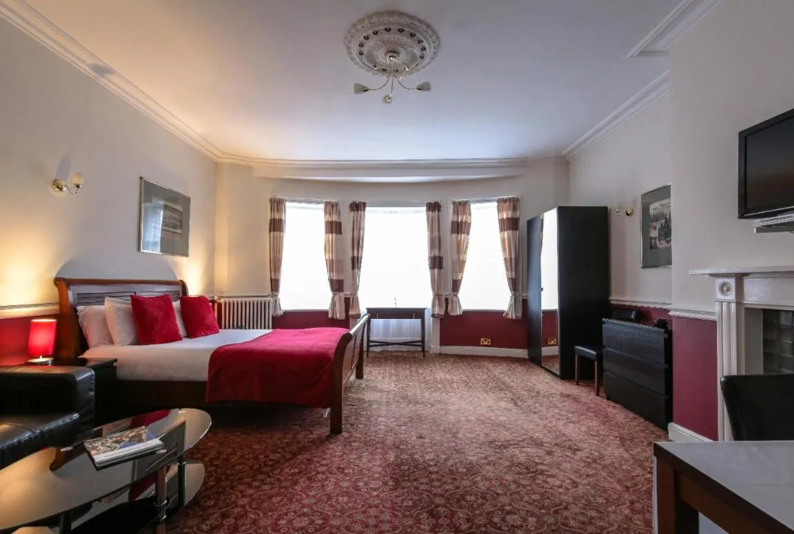 Bed in City Studios - Rodney Street