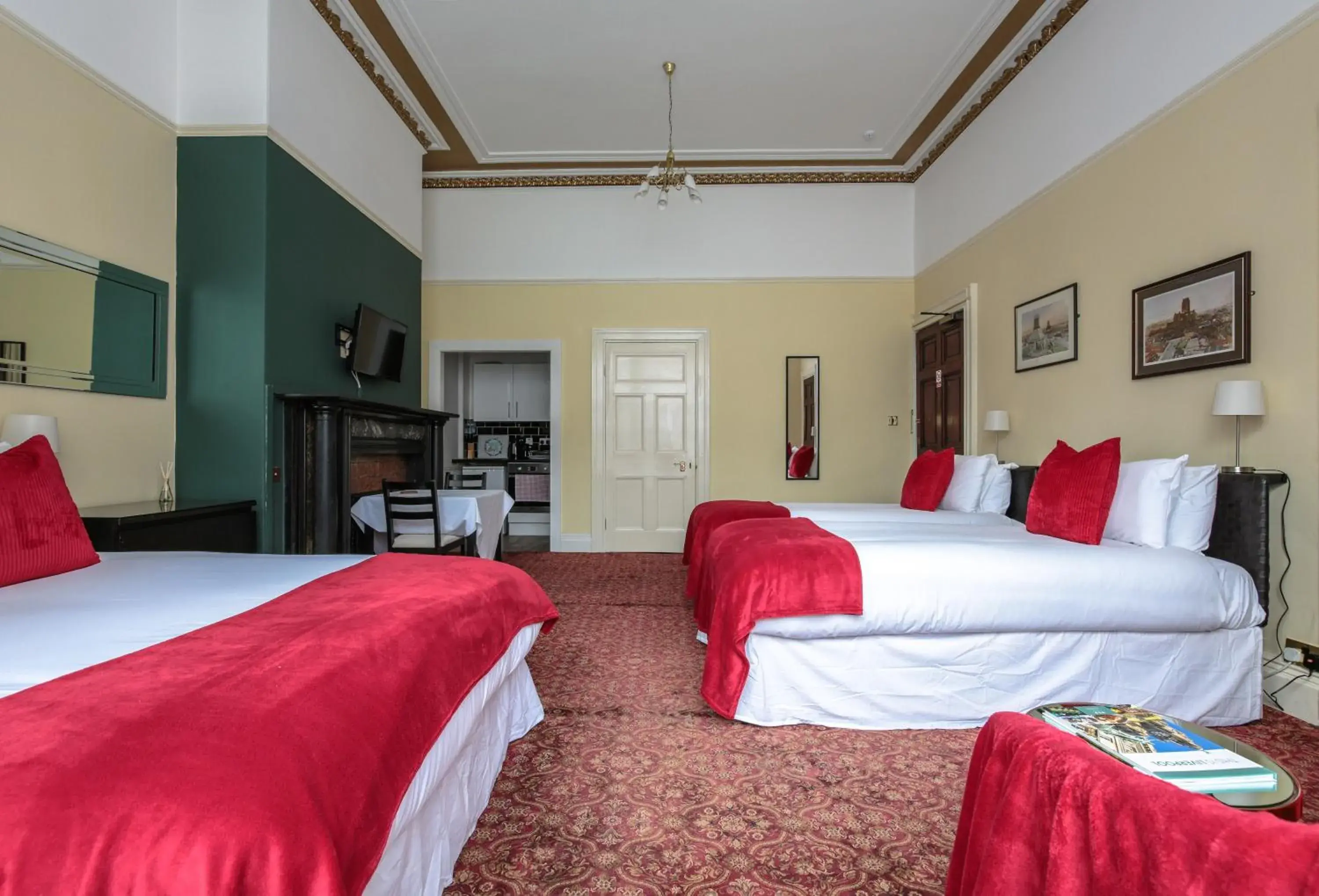 Bed in City Studios - Rodney Street Bed in City Studios - Rodney Street