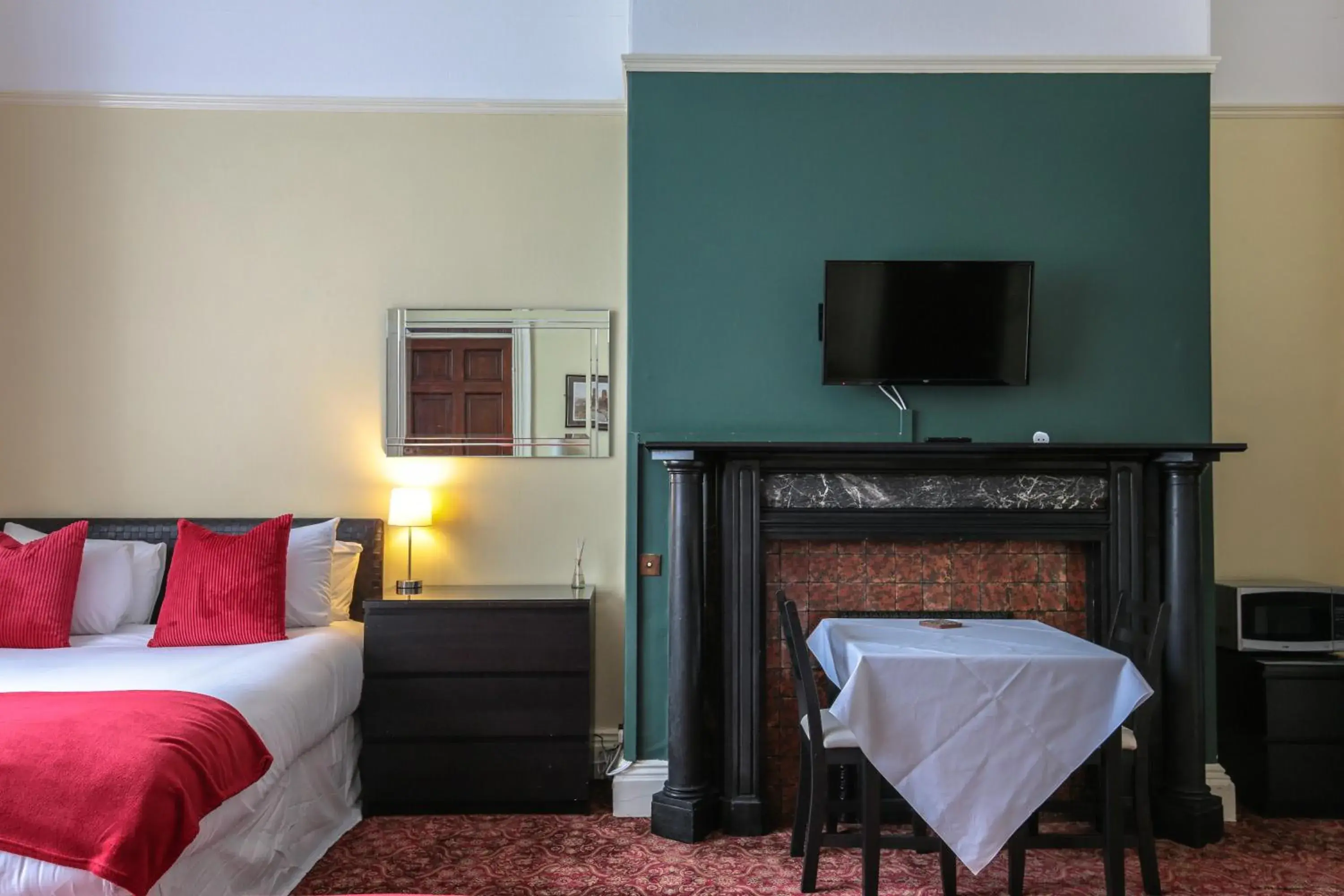 Bed in City Studios - Rodney Street Bed in City Studios - Rodney Street