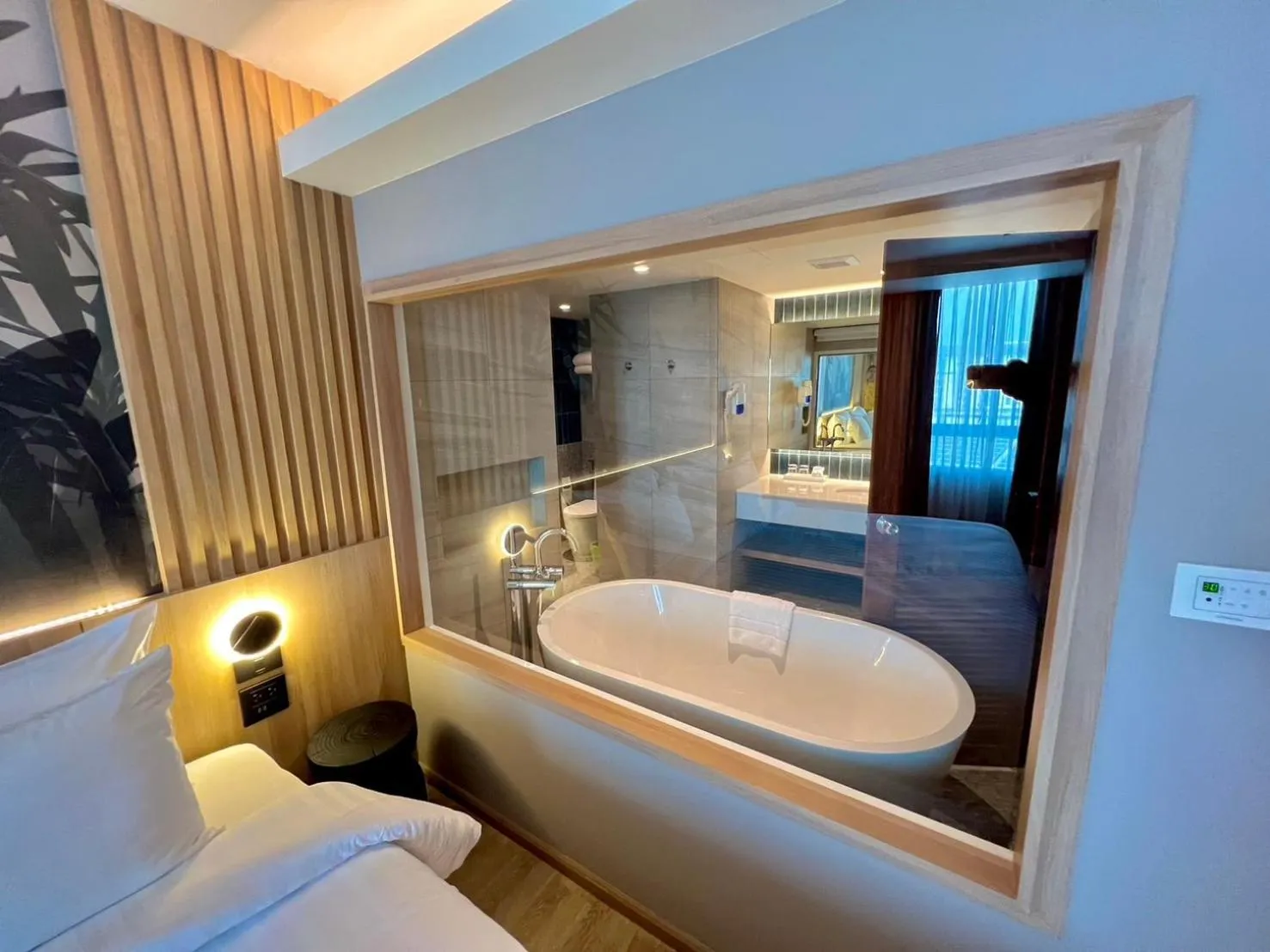 Toilet, Bed in Buri Sriphu Hotel