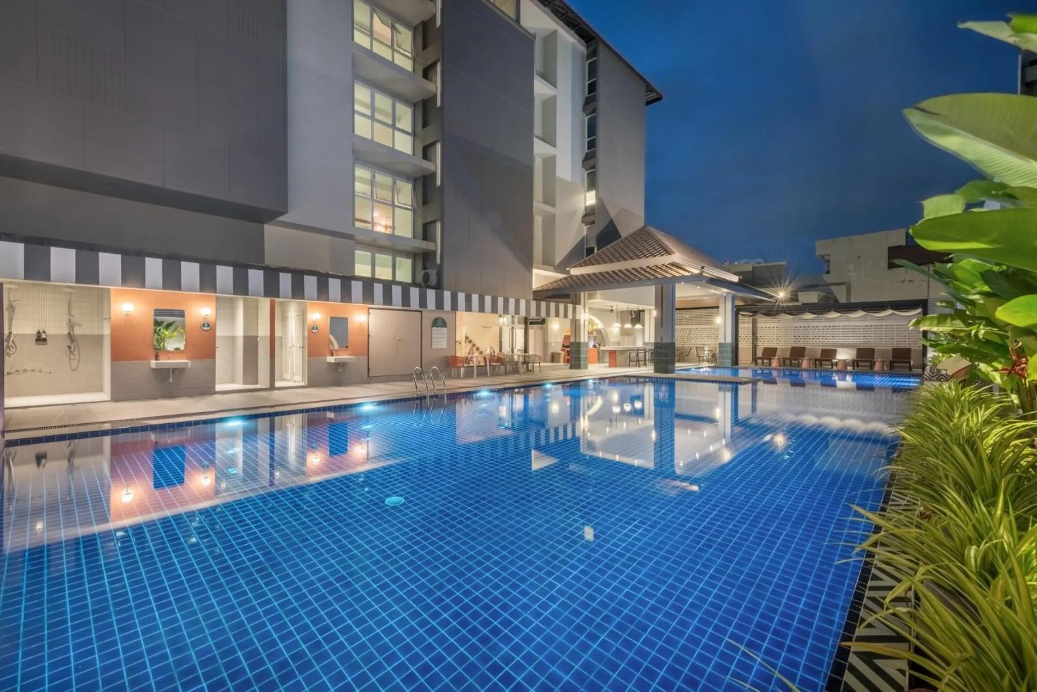Property building in Buri Sriphu Hotel