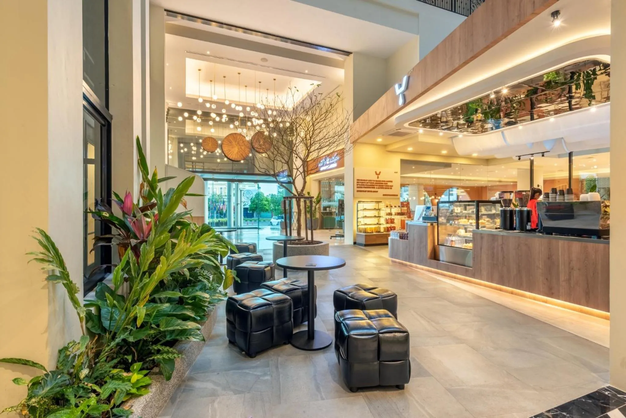 Restaurant/places to eat in Buri Sriphu Hotel