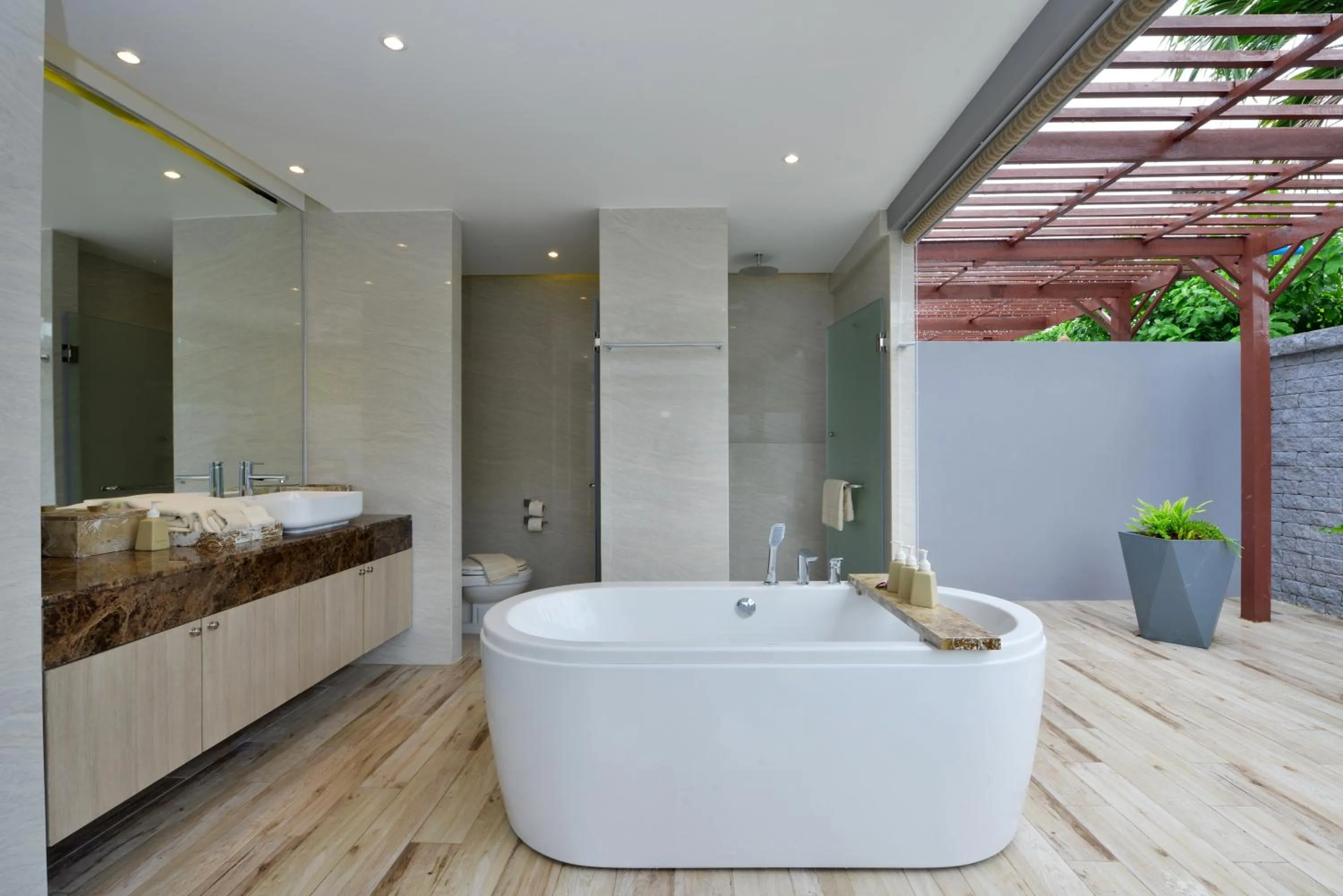 Bath in Twin Lotus Resort and Spa - SHA Plus - Adult Only "November - April"