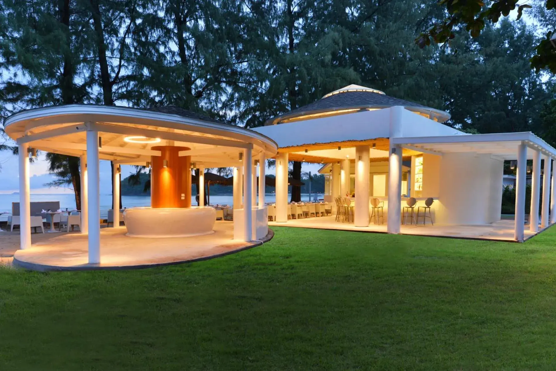 Lounge or bar in Twin Lotus Resort and Spa - SHA Plus - Adult Only "November - April" Lounge or bar in Twin Lotus Resort and Spa - SHA Plus - Adult Only "November - April"