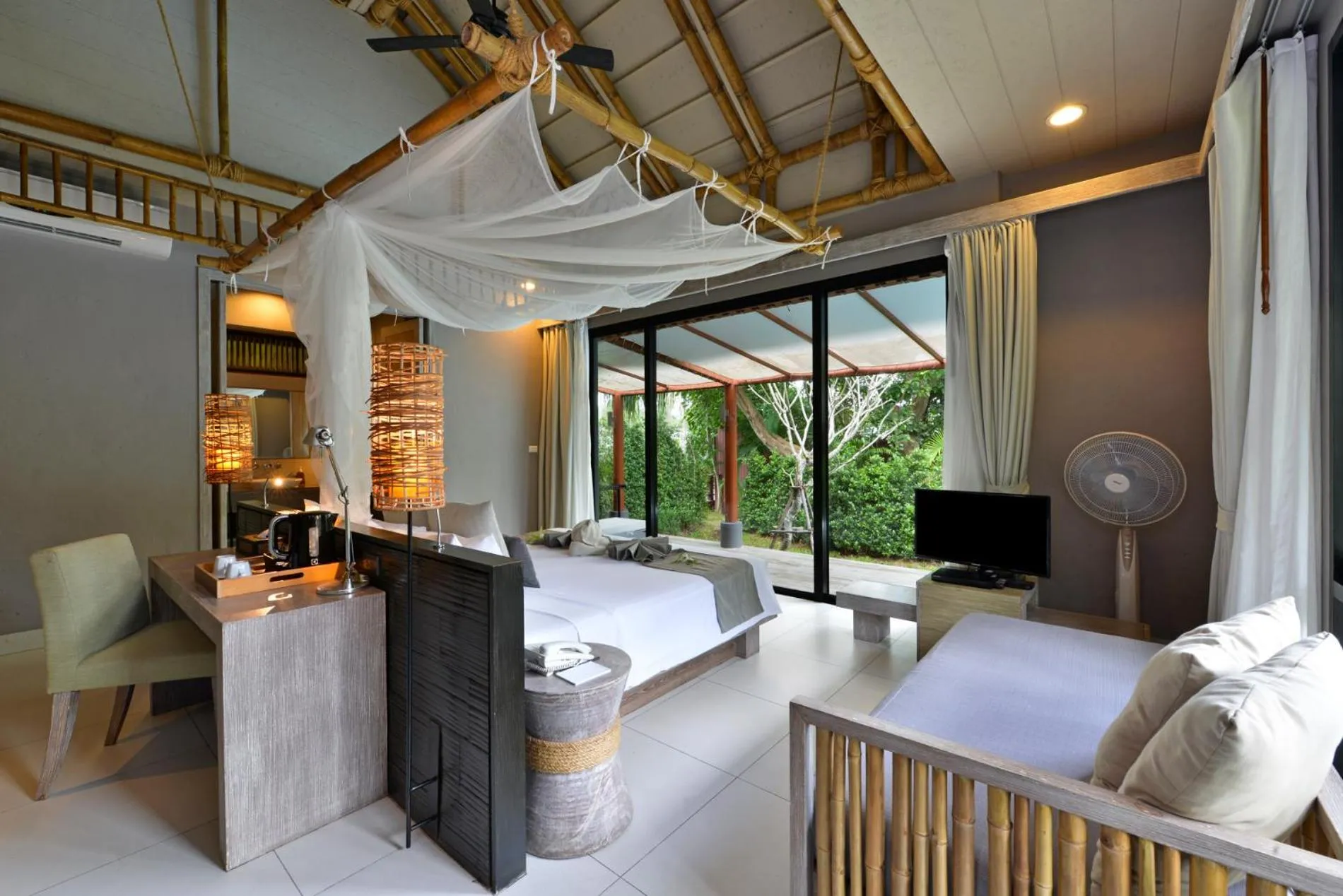 Seating area, Bed in Twin Lotus Resort and Spa - SHA Plus - Adult Only "November - April"