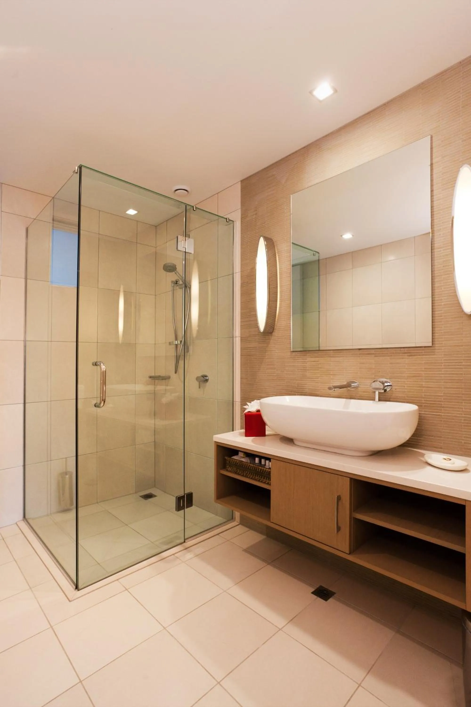 Bathroom in The Rees Hotel & Luxury Apartments