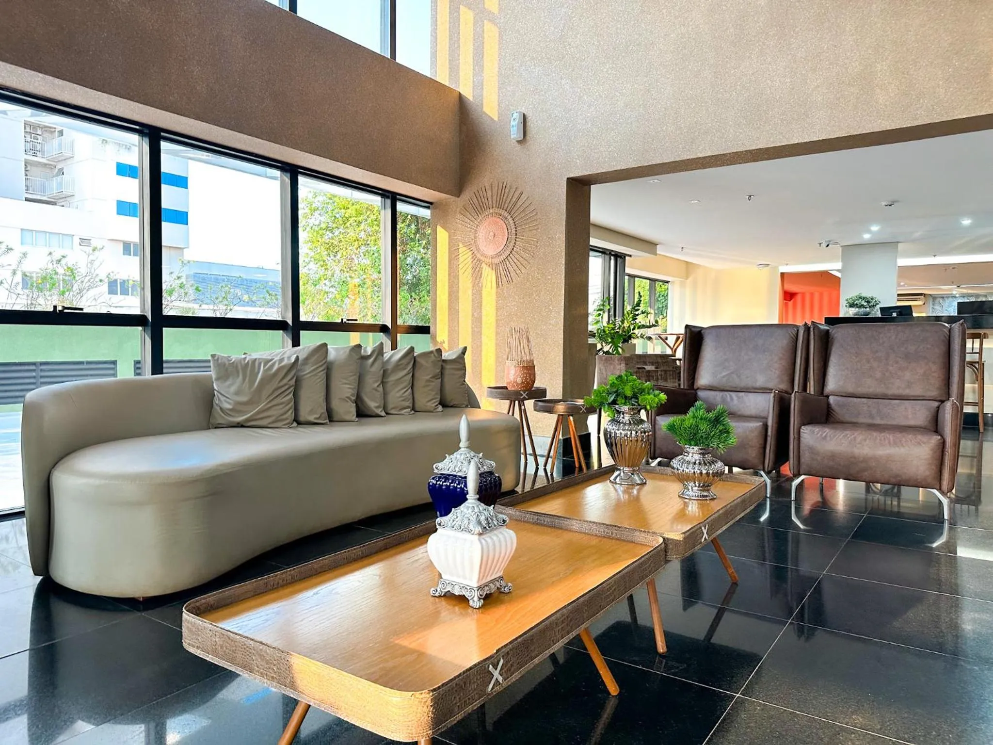 Lobby or reception in Vivence Suítes Hotel Palmas