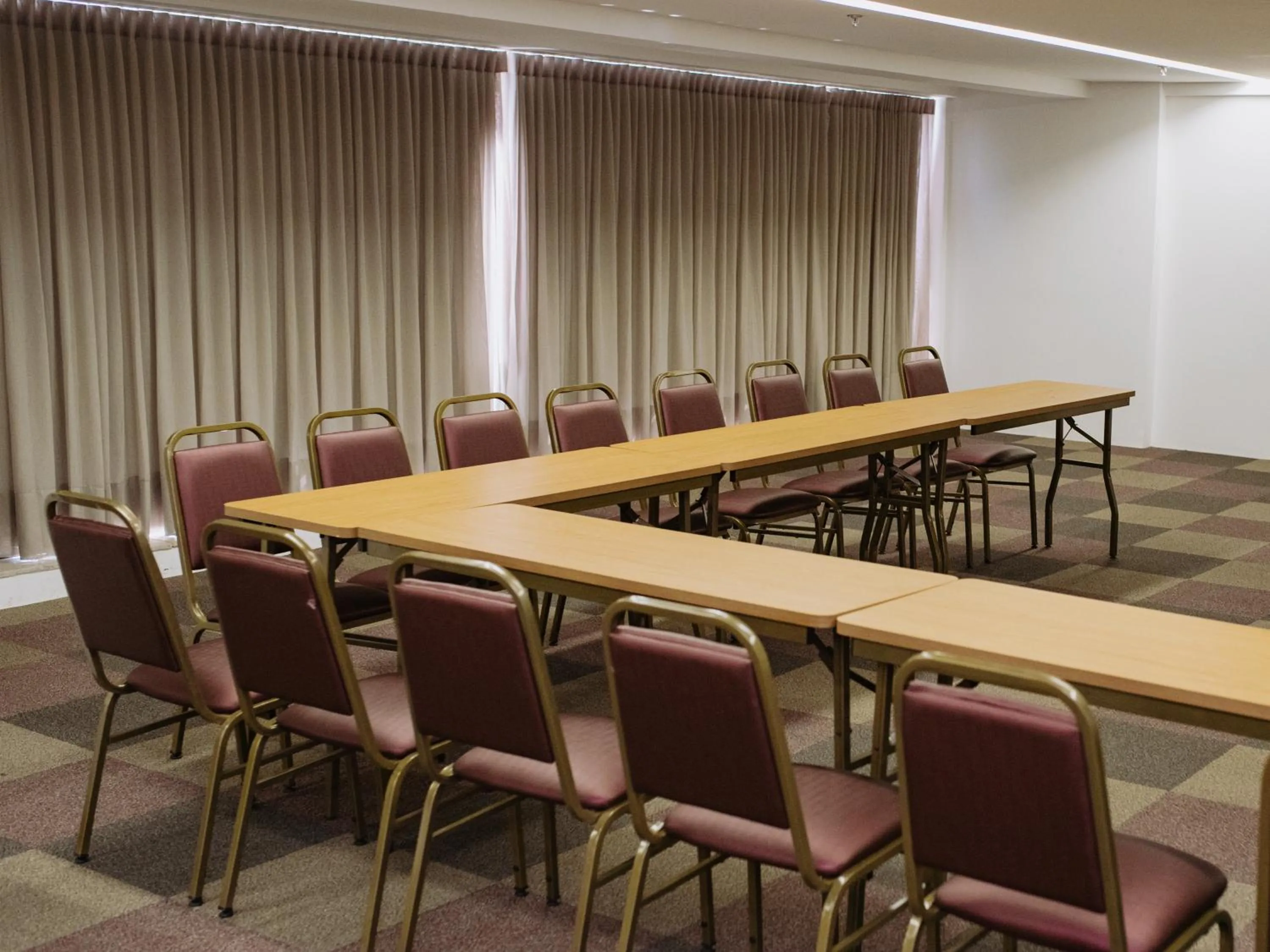 Meeting/conference room in Vivence Suítes Hotel Palmas