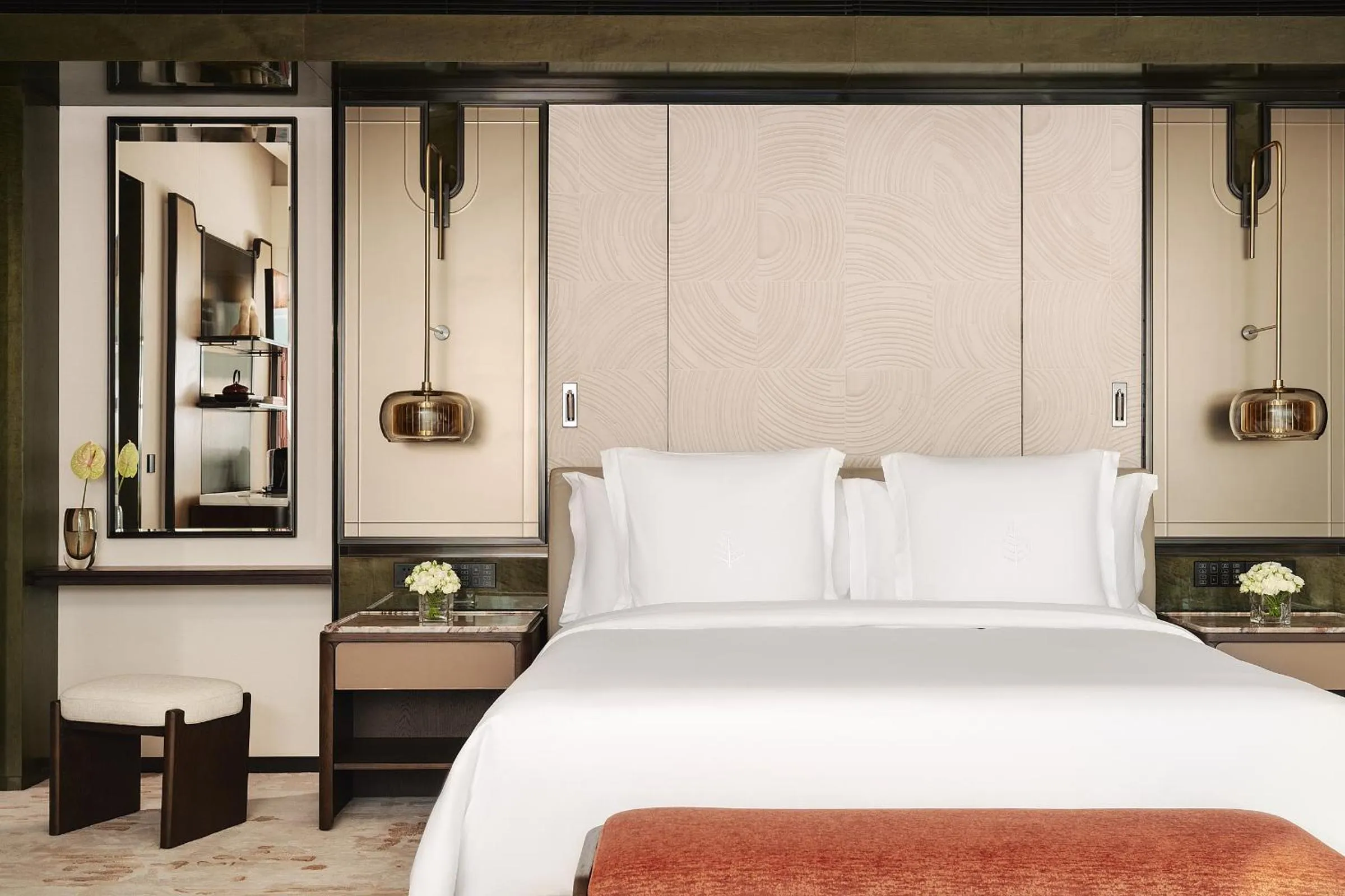 Bed in Four Seasons Hotel Guangzhou