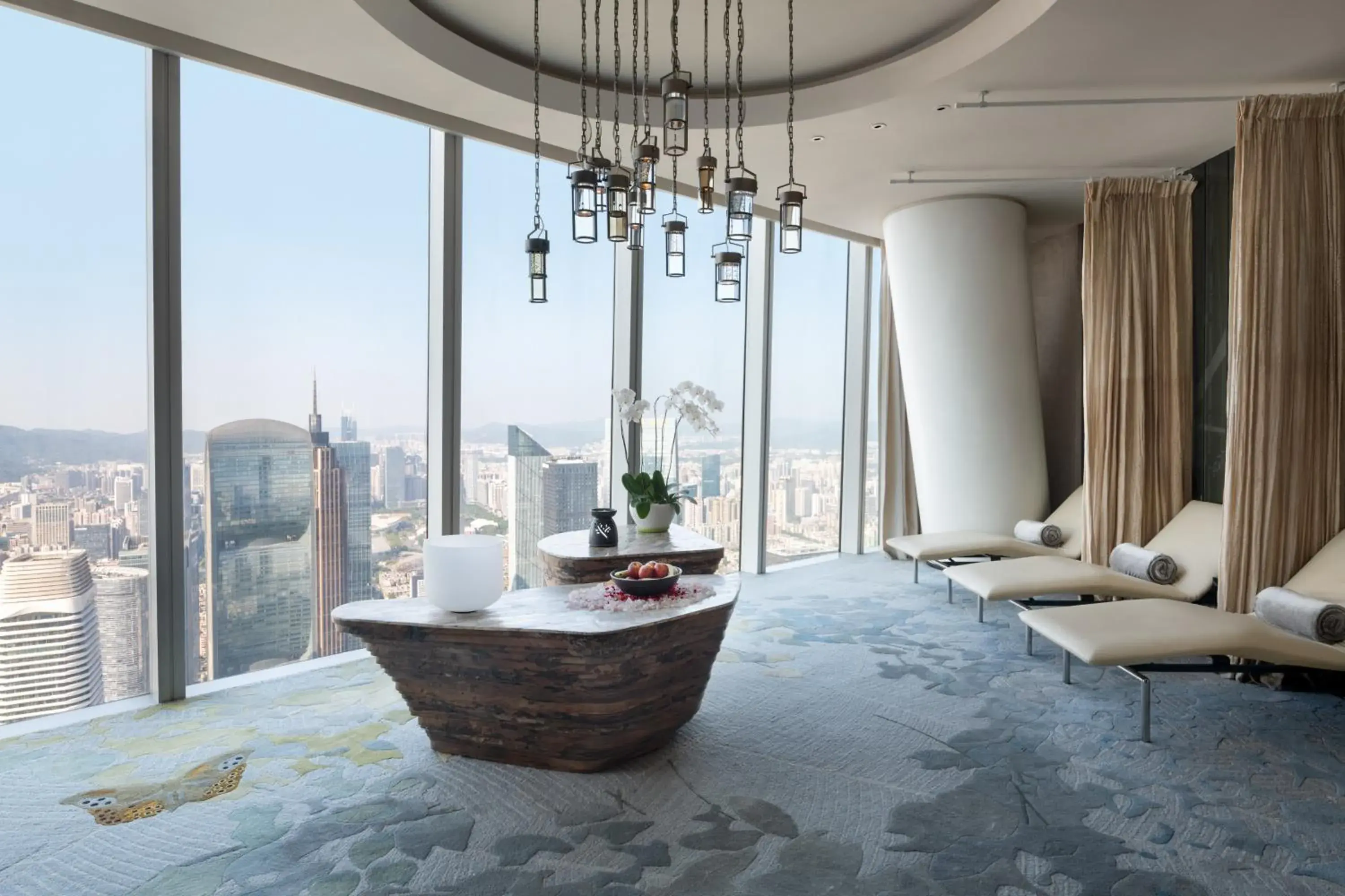 Spa and wellness centre/facilities in Four Seasons Hotel Guangzhou Spa and wellness centre/facilities in Four Seasons Hotel Guangzhou