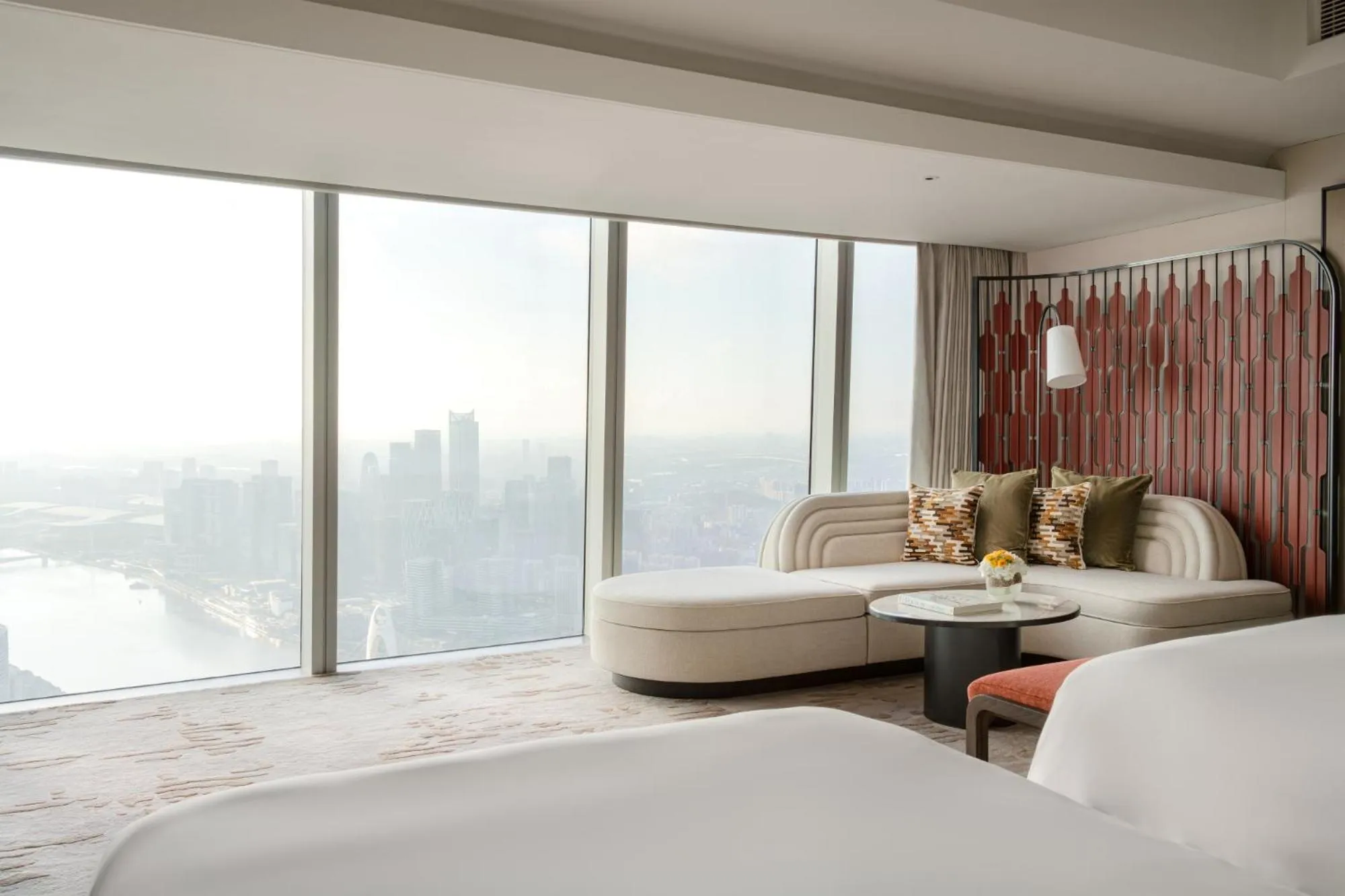 Photo of the whole room, Bed in Four Seasons Hotel Guangzhou