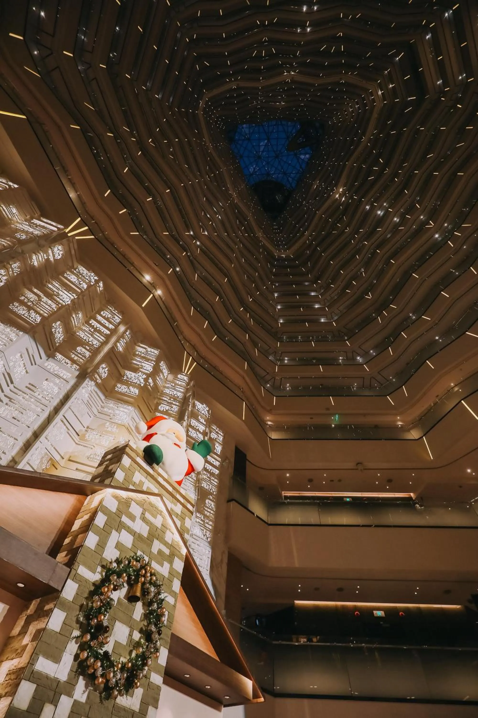 Lobby or reception in Four Seasons Hotel Guangzhou