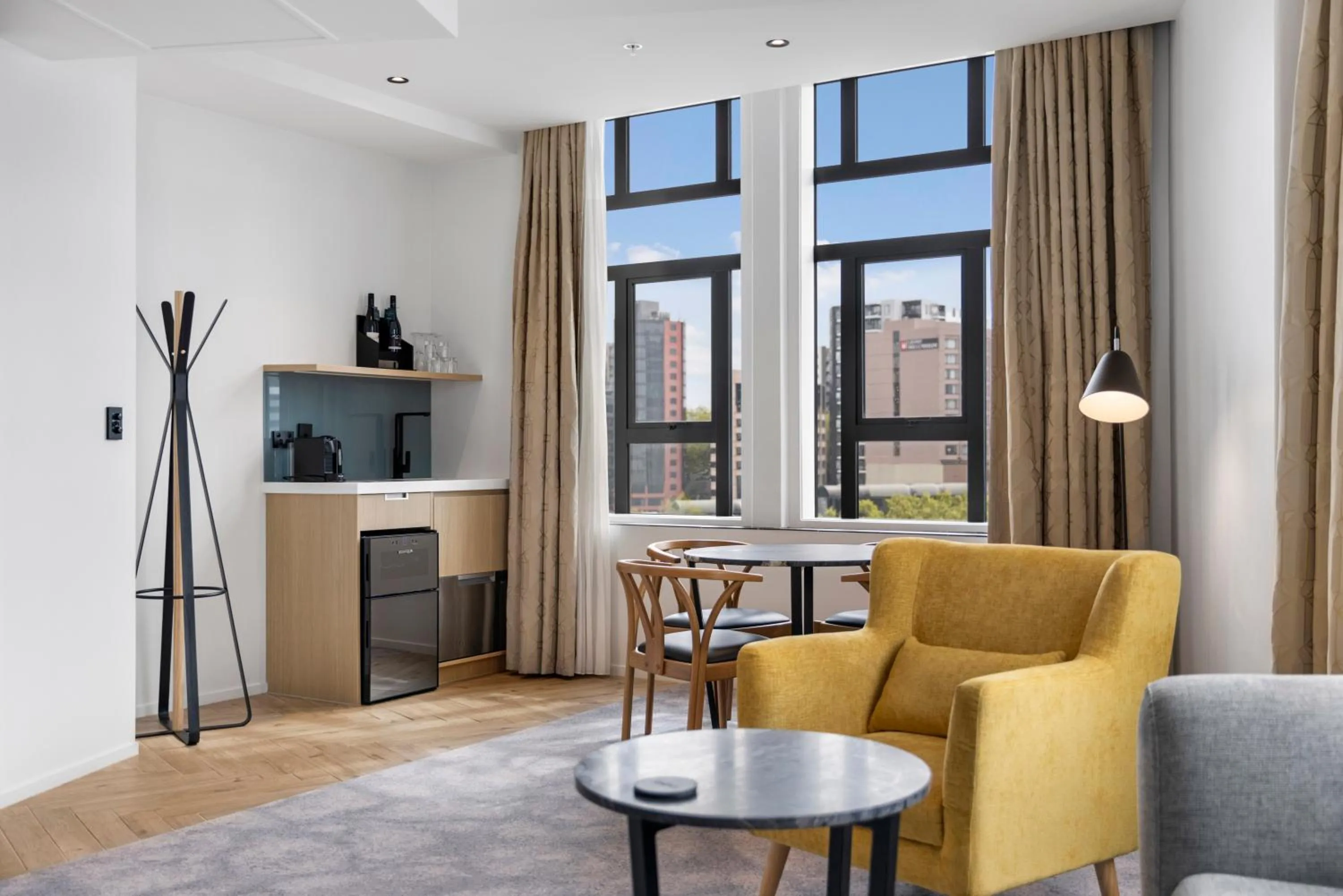 Coffee/tea facilities in Legacy Airedale Hotel Auckland