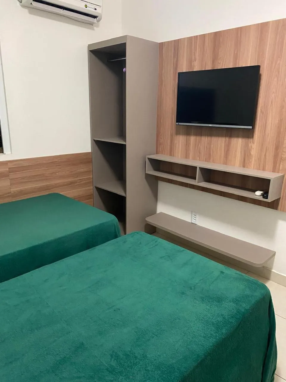 Bedroom, Bed in HOTEL CANARIUS DE GRAVATA - Flat