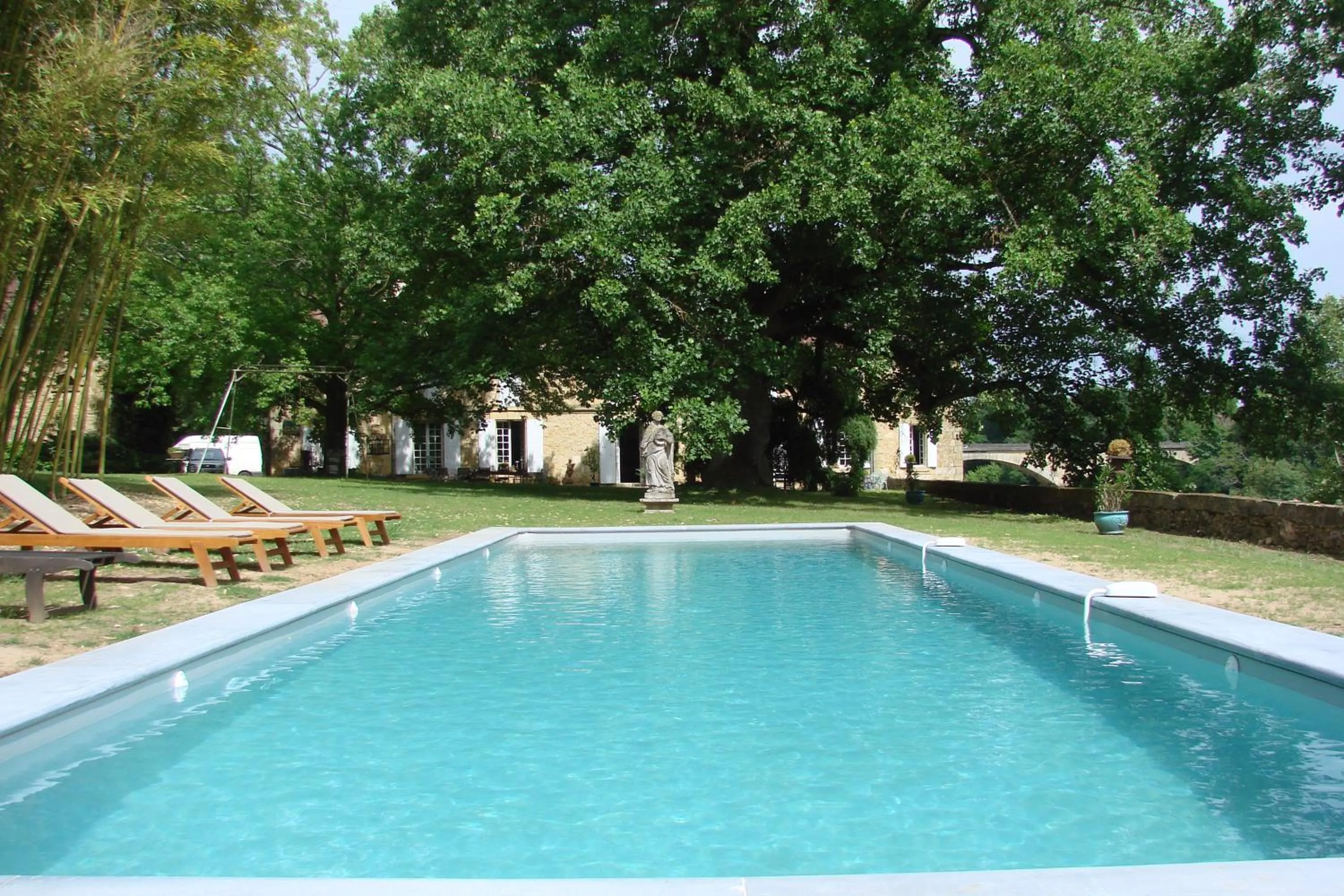 Swimming pool in La Rebière d'Or, B&B et Gîte
