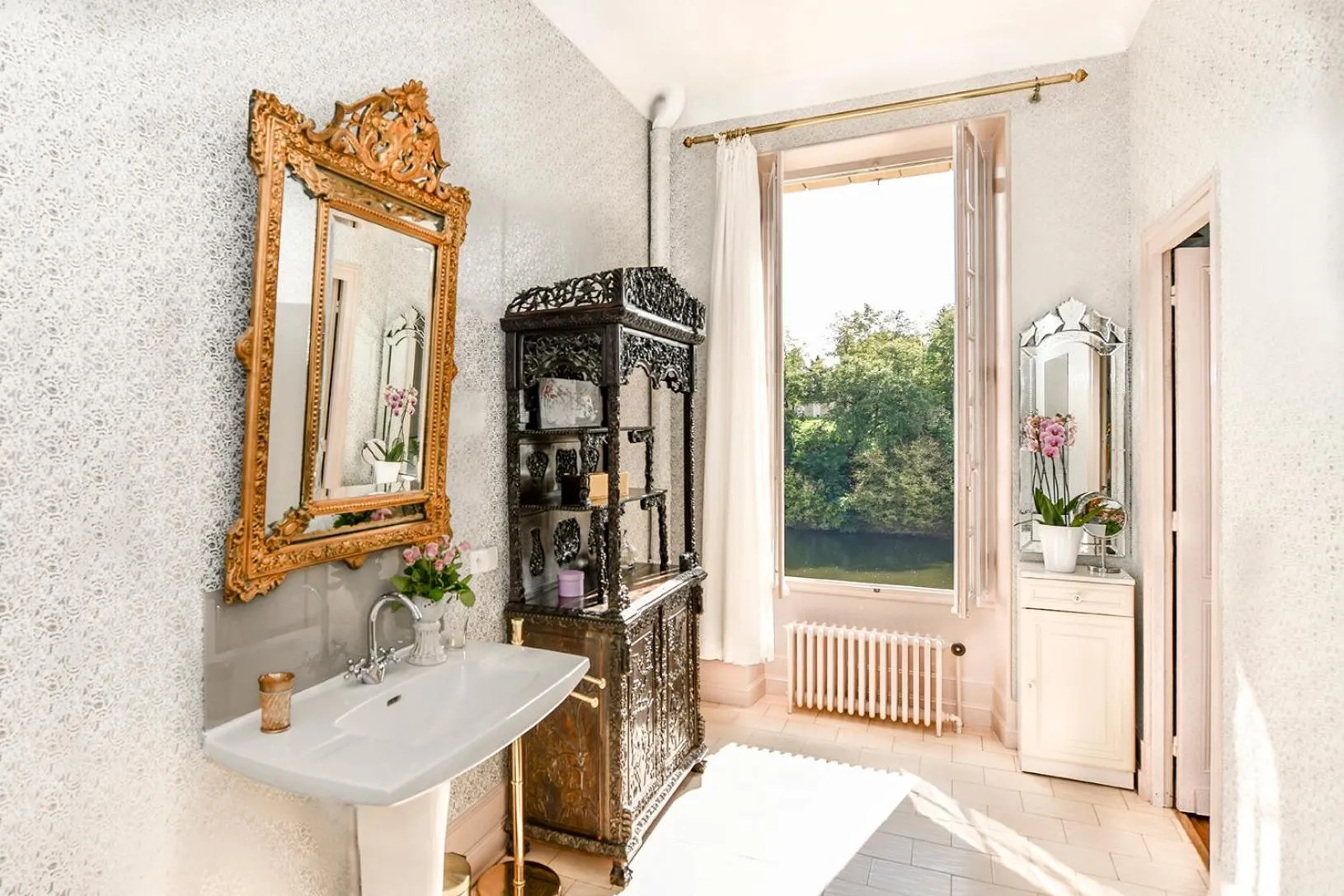 River view in La Rebière d'Or, B&B et Gîte