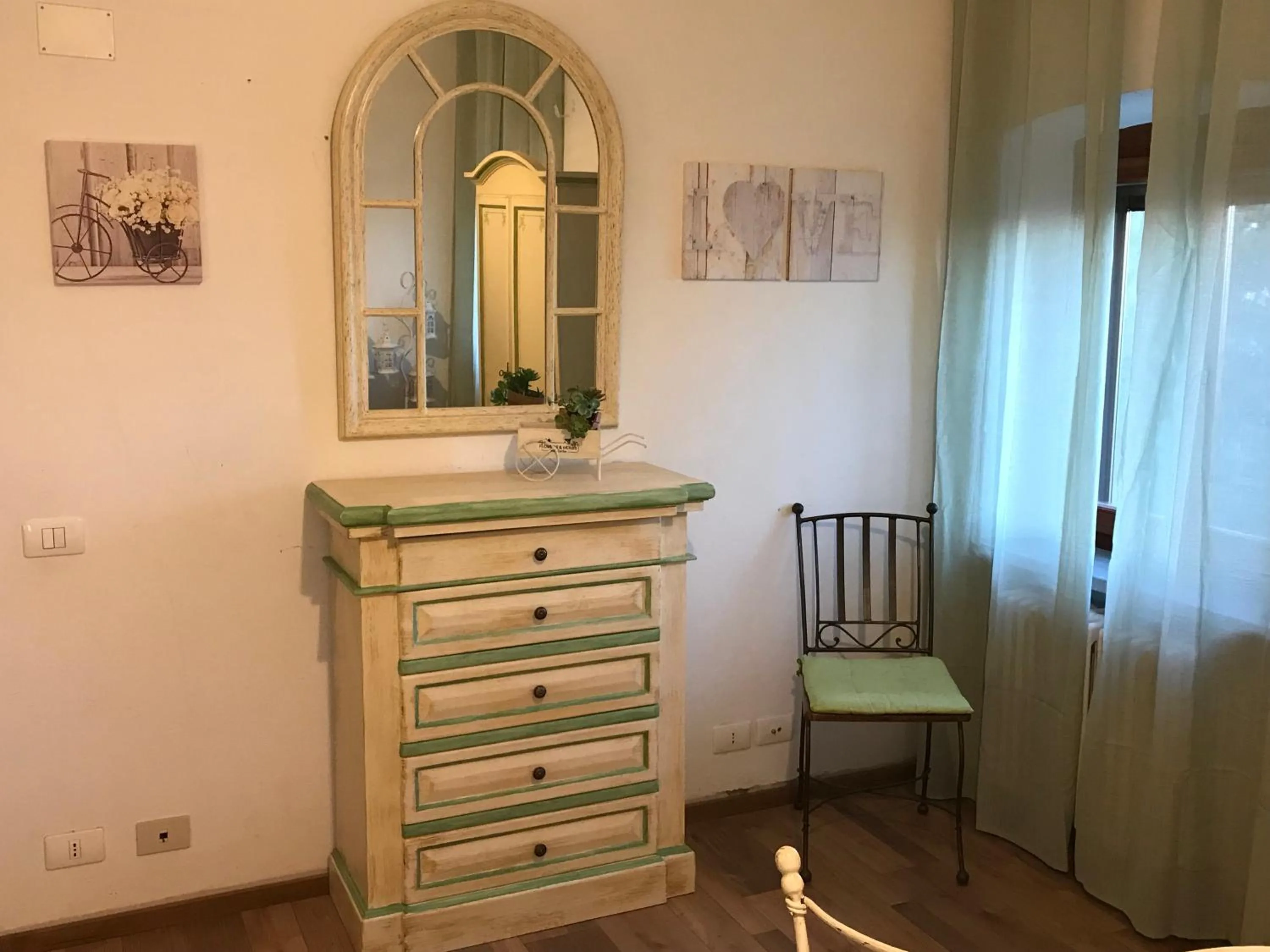 Decorative detail in Casa di Sasso