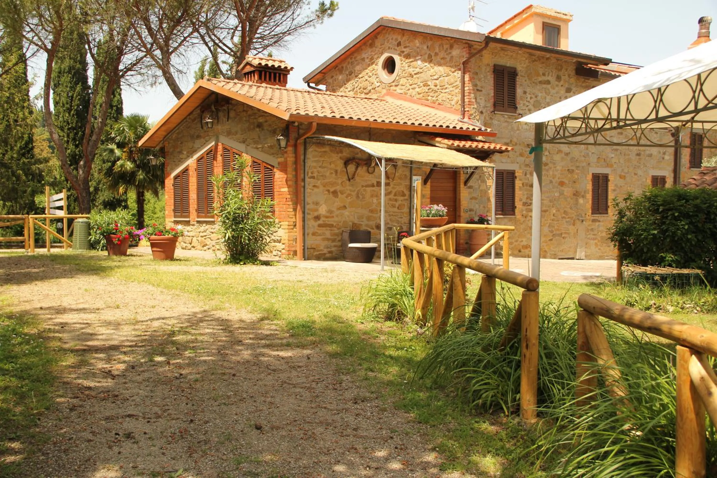 Property building in Casa di Sasso