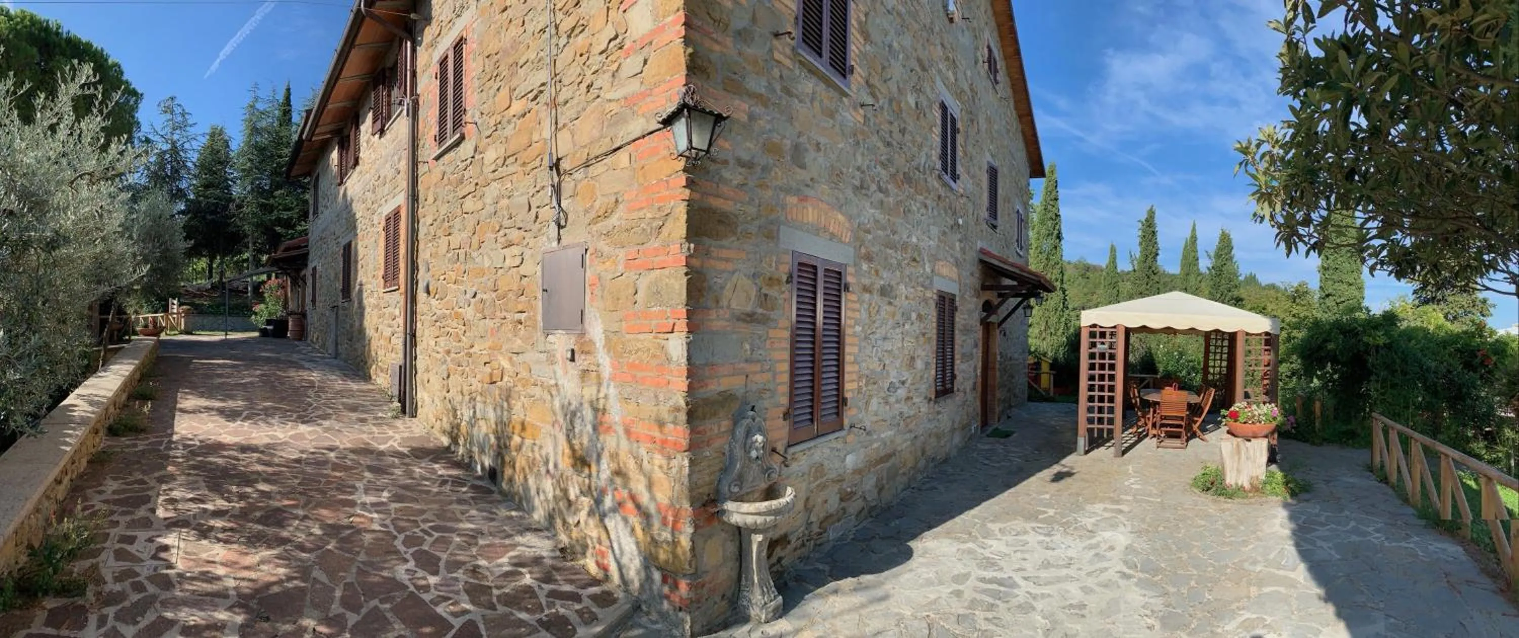 Property building in Casa di Sasso