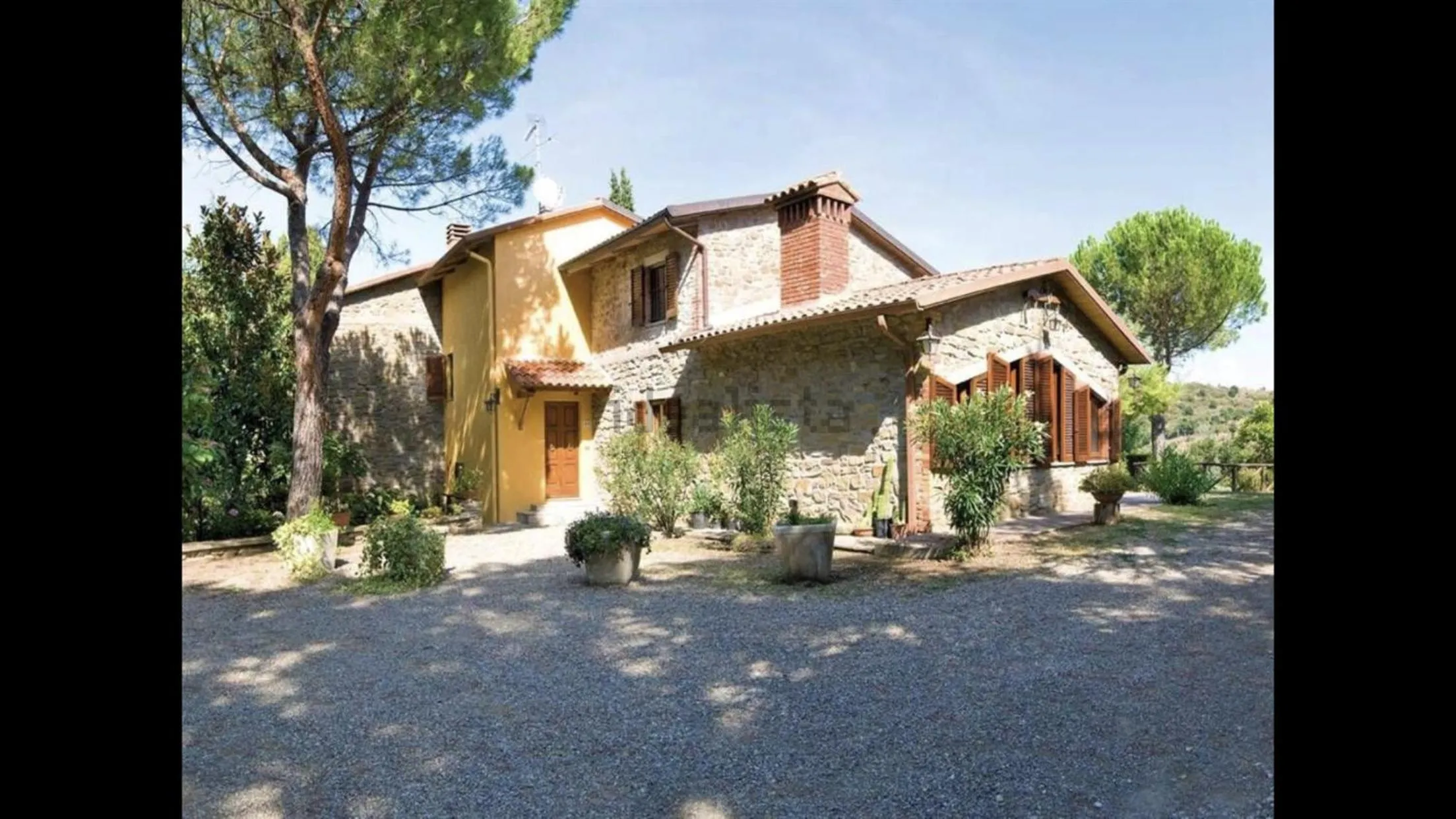 Property building in Casa di Sasso