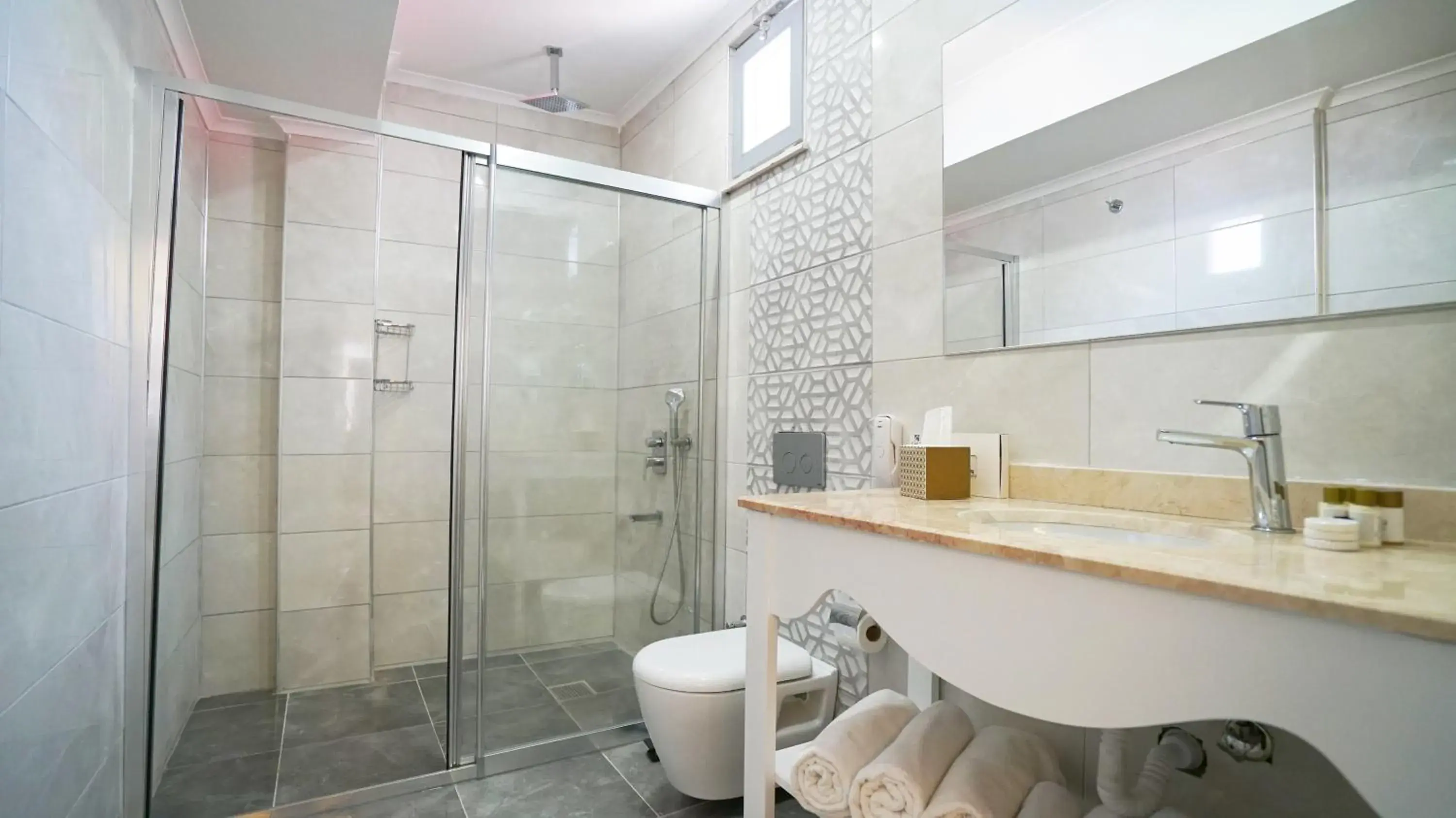 Lake House Swim- up Standart Room in Selectum Family Comfort Side Lake House Swim- up Standart Room in Selectum Family Comfort Side