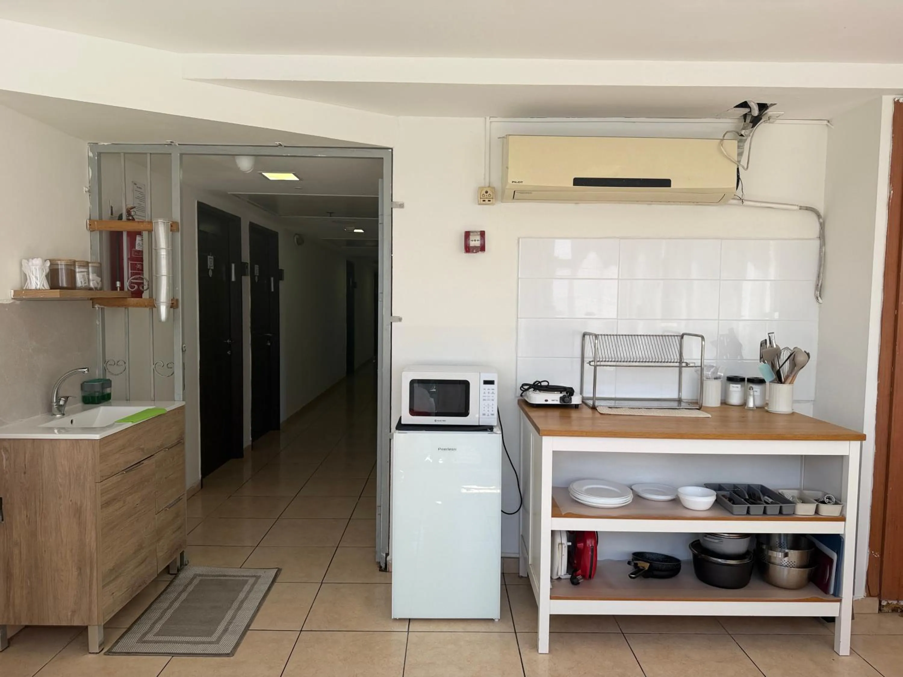 Coffee/tea facilities in Little Prince Hostel-5 Min Walk To The Beach