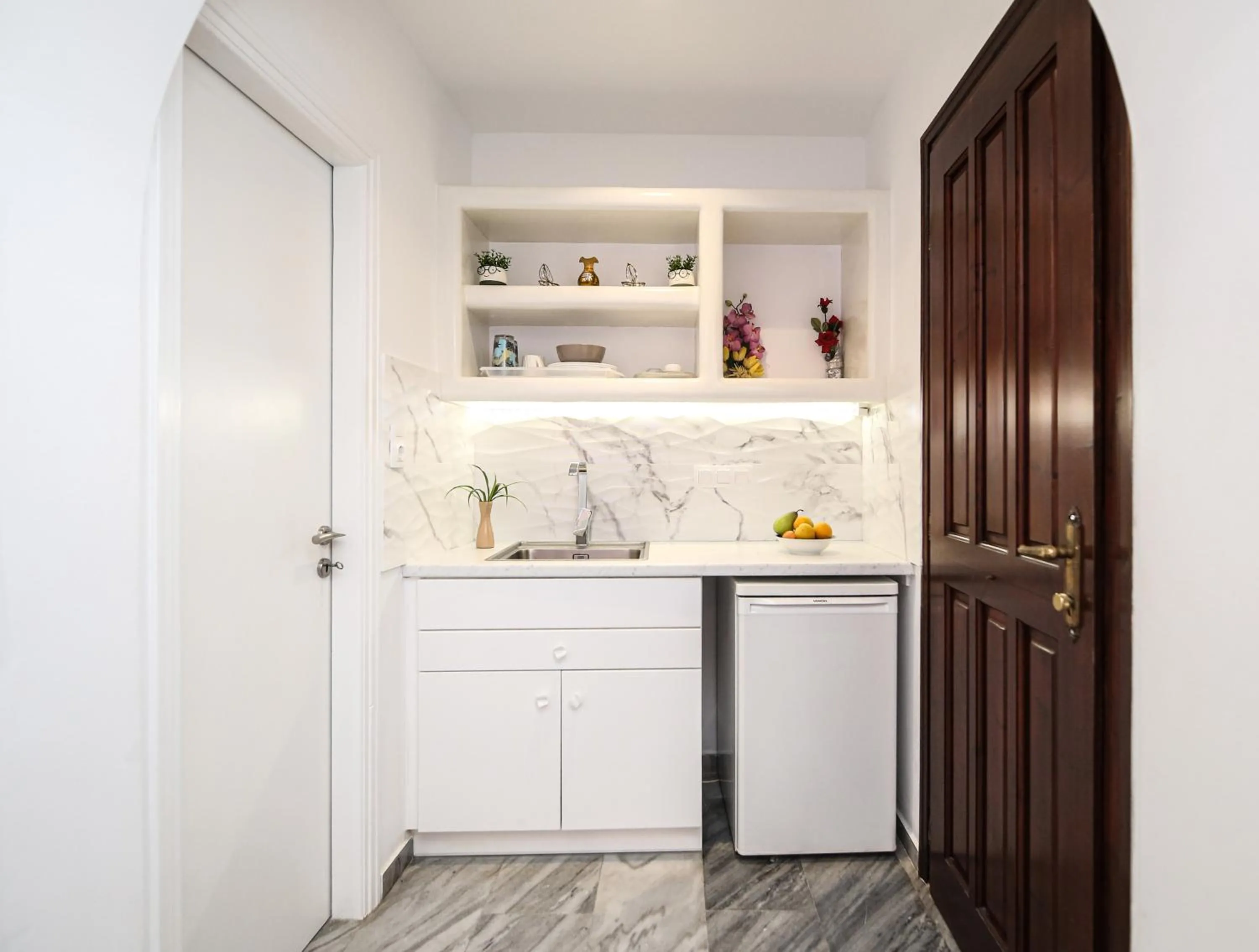 kitchen in Augusta Studios & Apartments