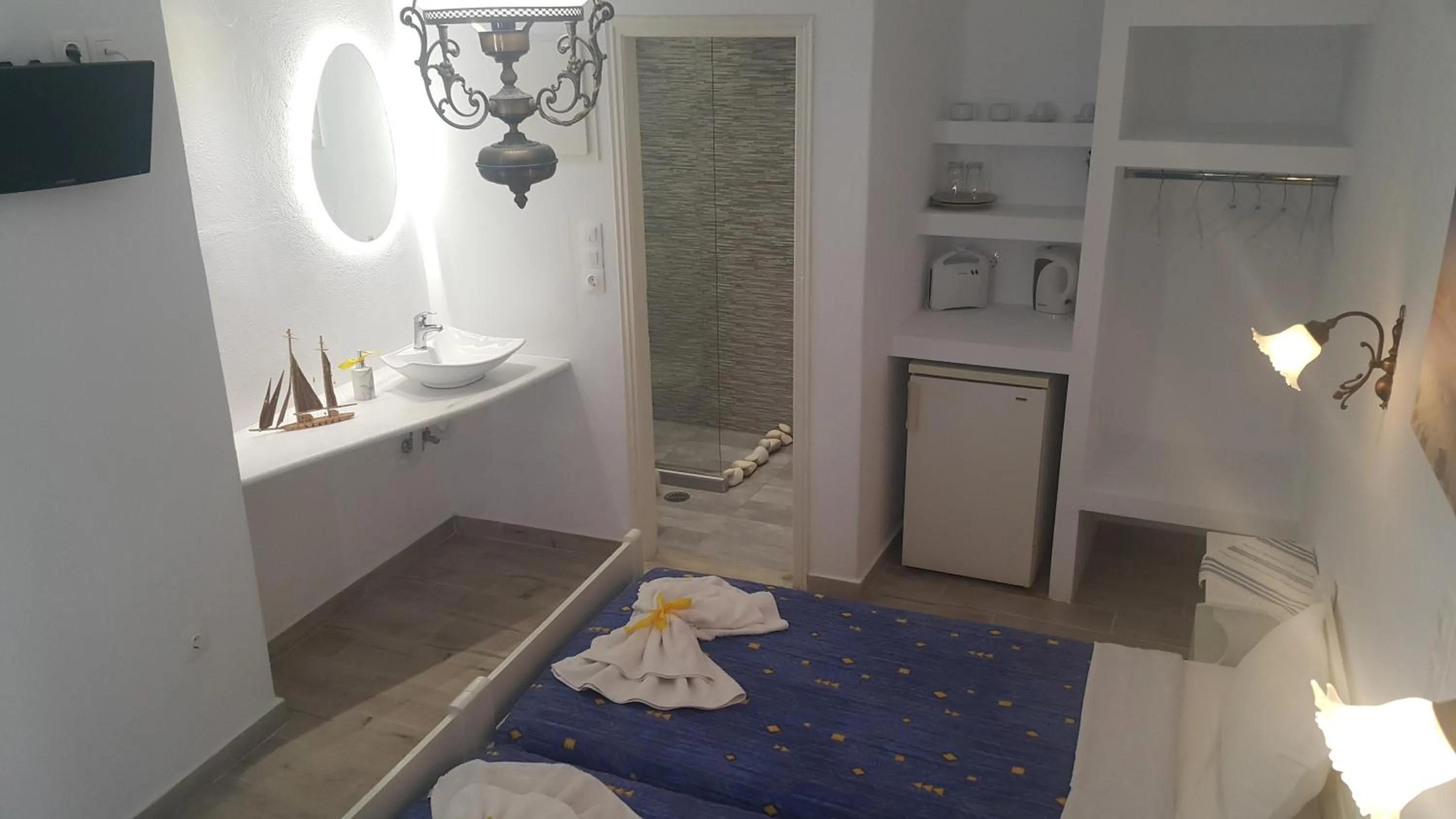 Photo of the whole room in Augusta Studios & Apartments
