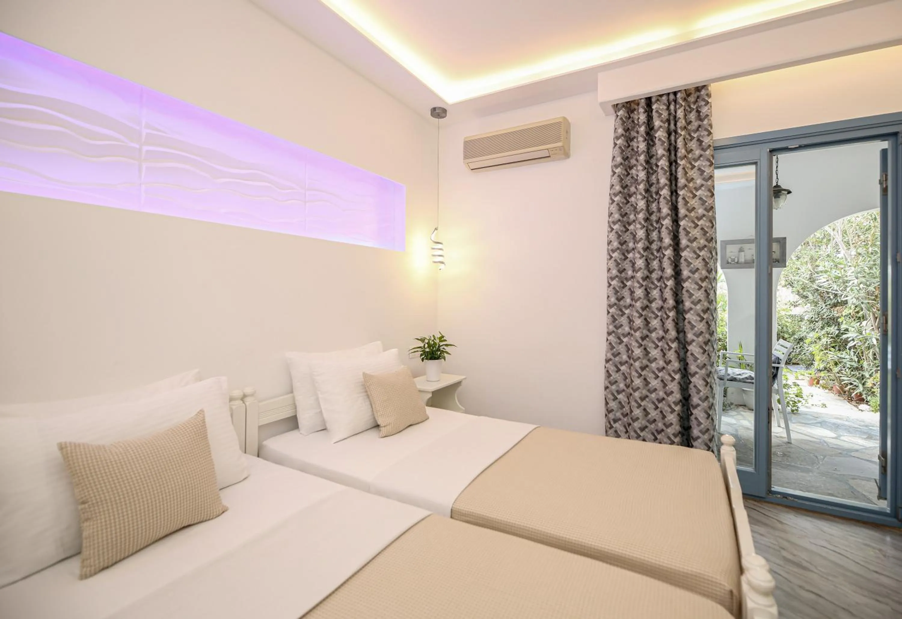 Photo of the whole room, Bed in Augusta Studios & Apartments