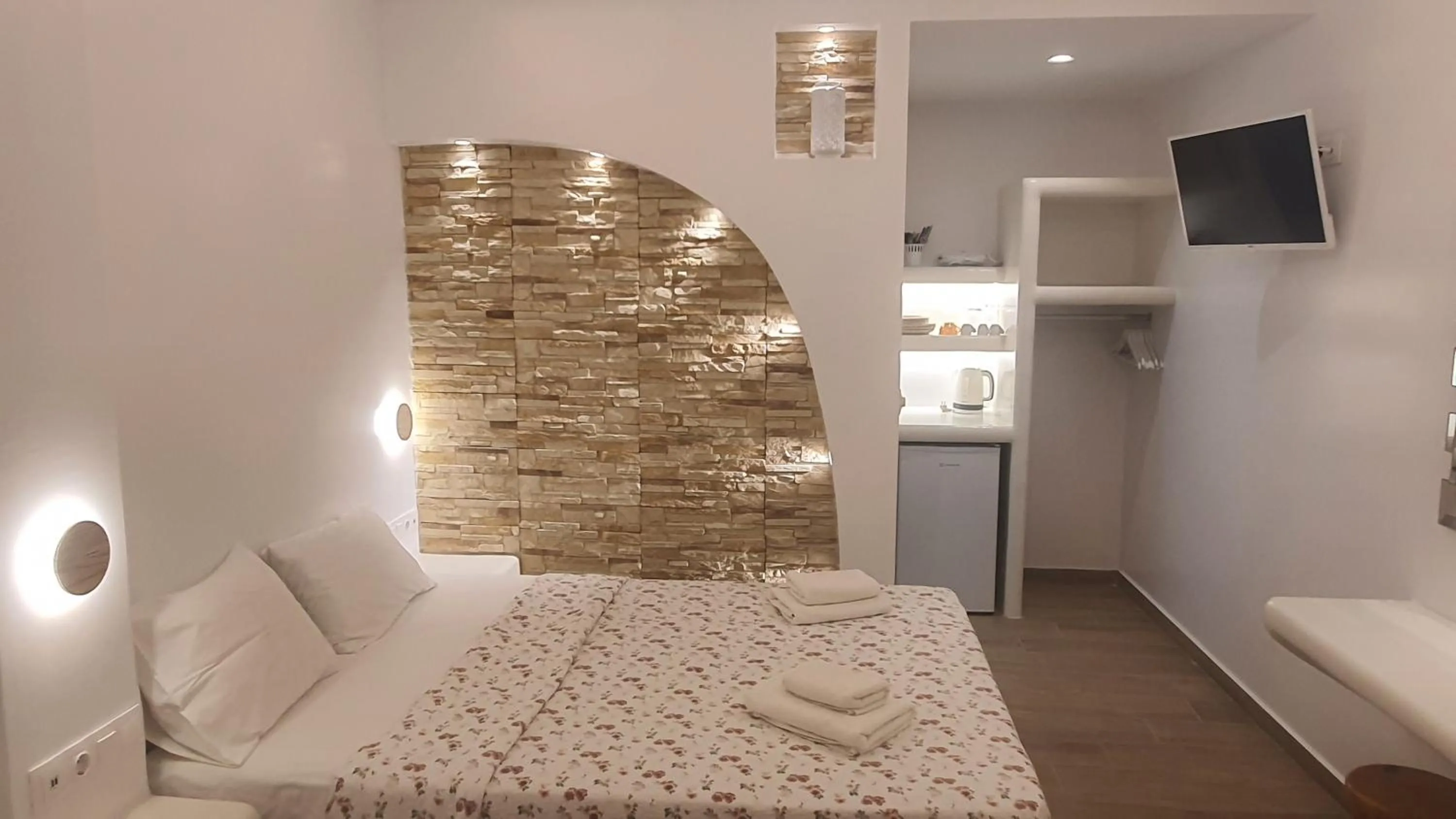 Photo of the whole room, Bed in Augusta Studios & Apartments