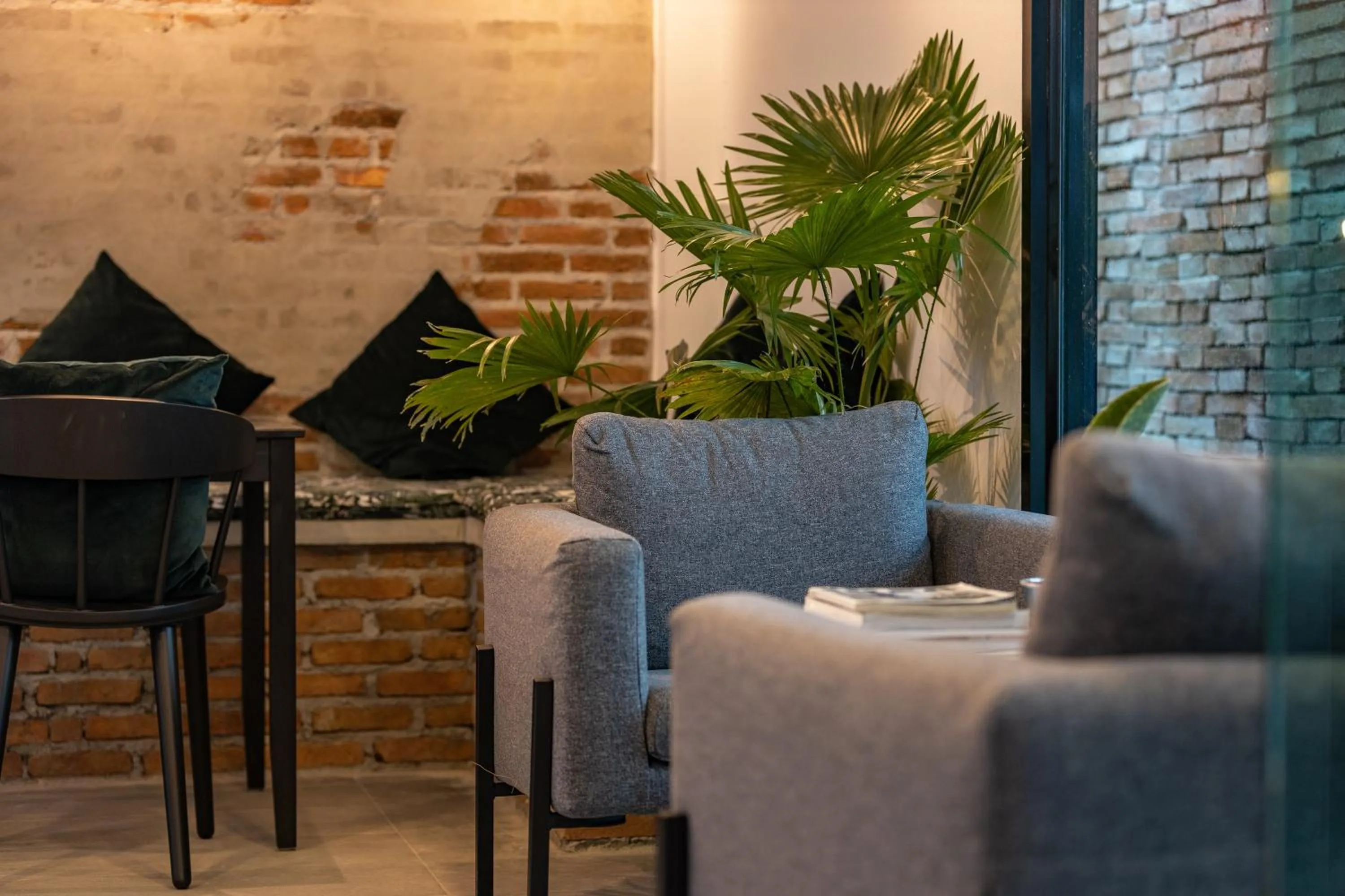 Living room in P.U. Inn Resort