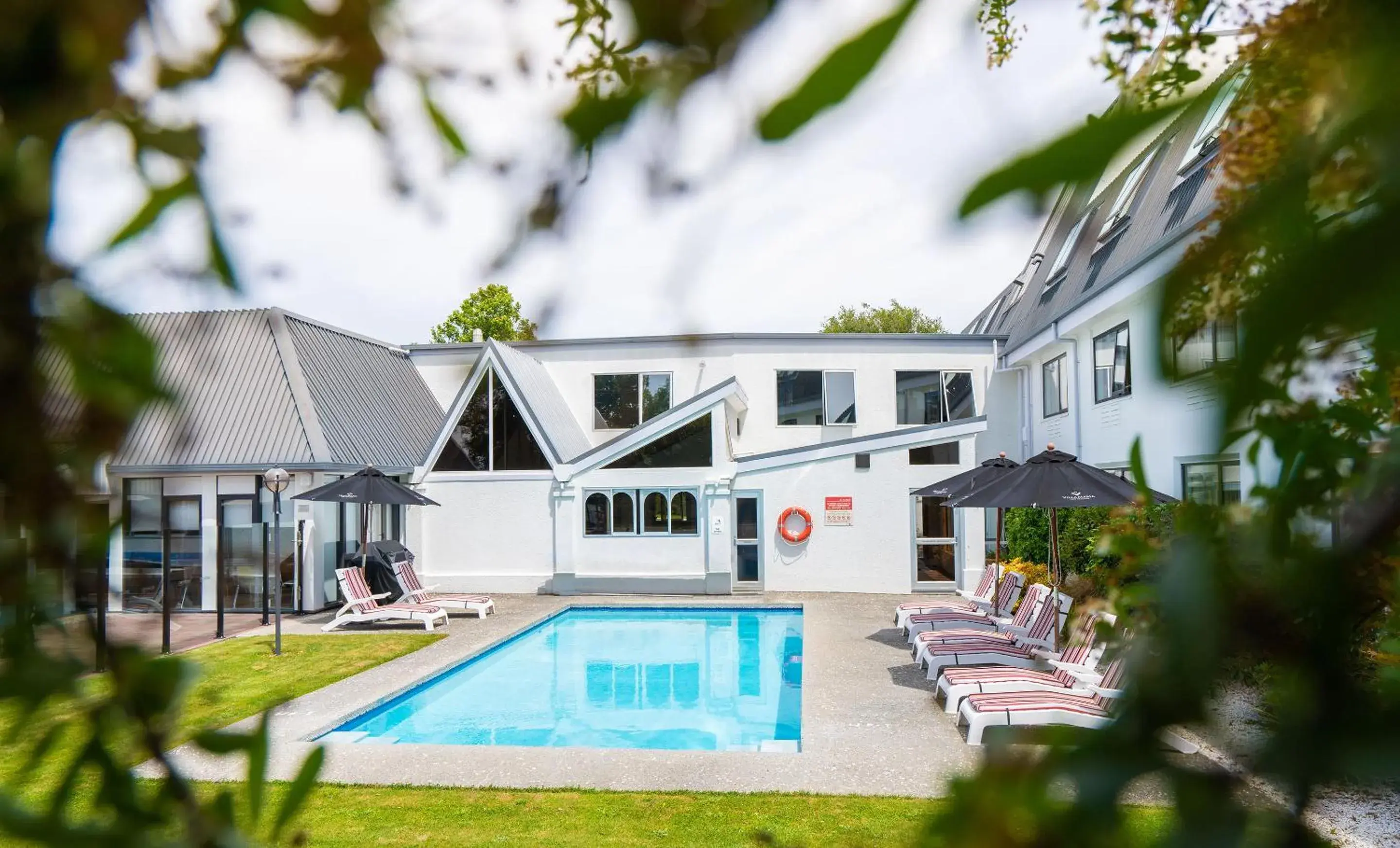 Property building in Scenic Hotel Marlborough Property building in Scenic Hotel Marlborough