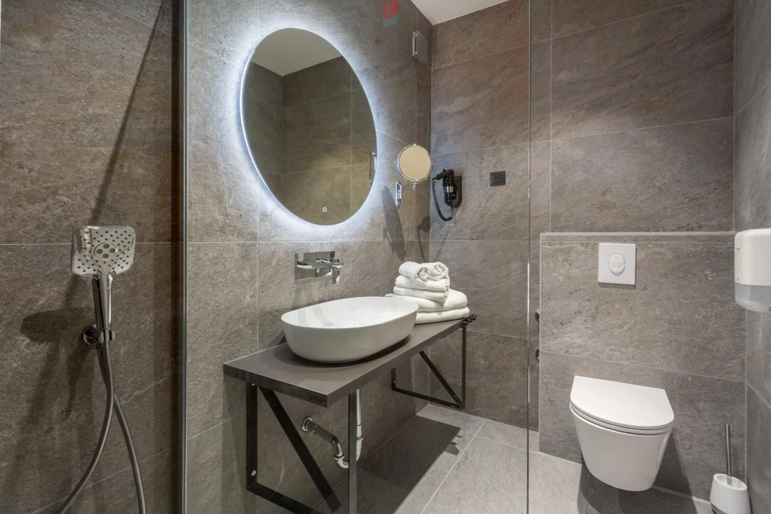 Shower in Hotel Squero