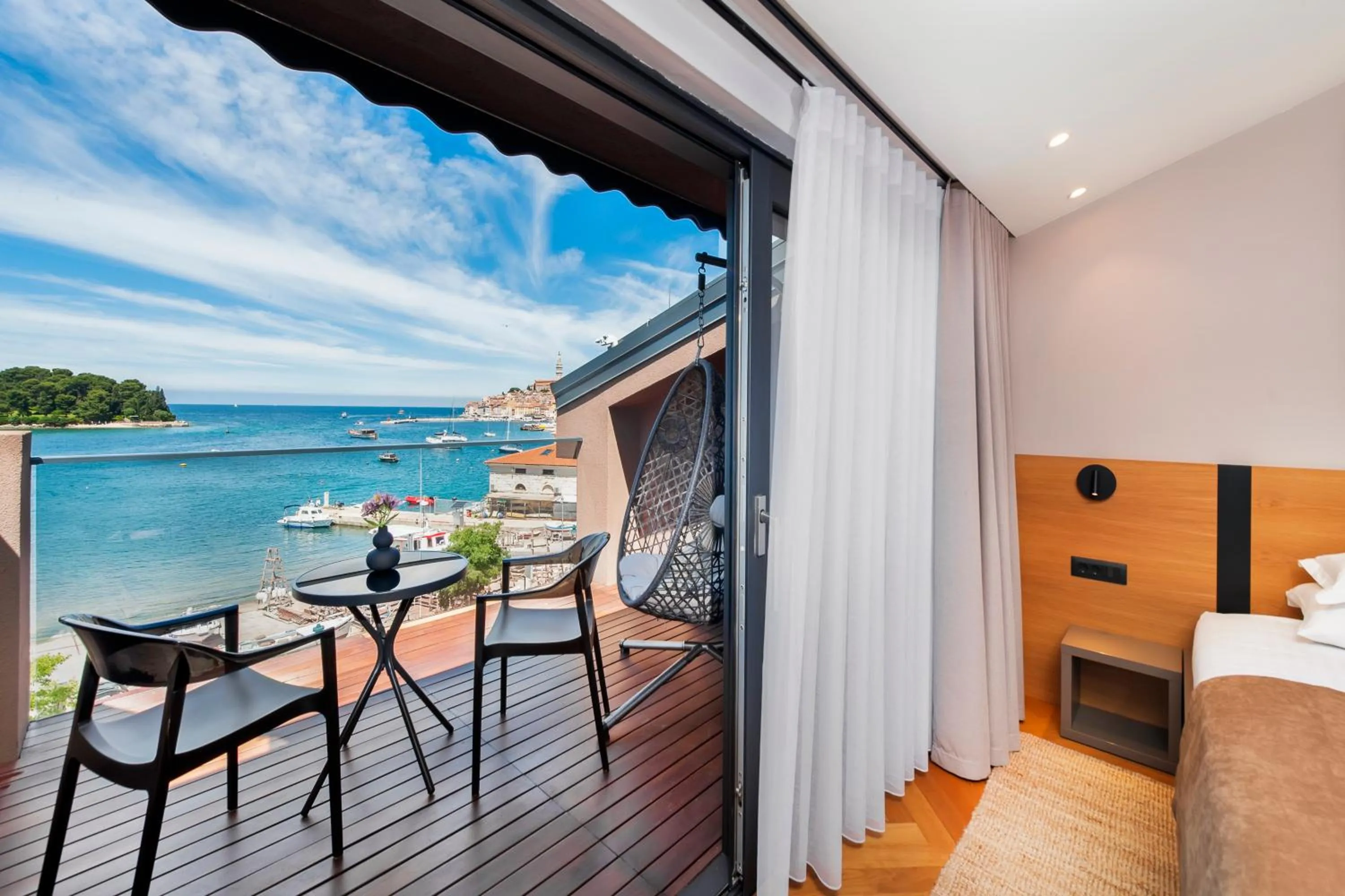 Balcony/Terrace, Bed in Hotel Squero