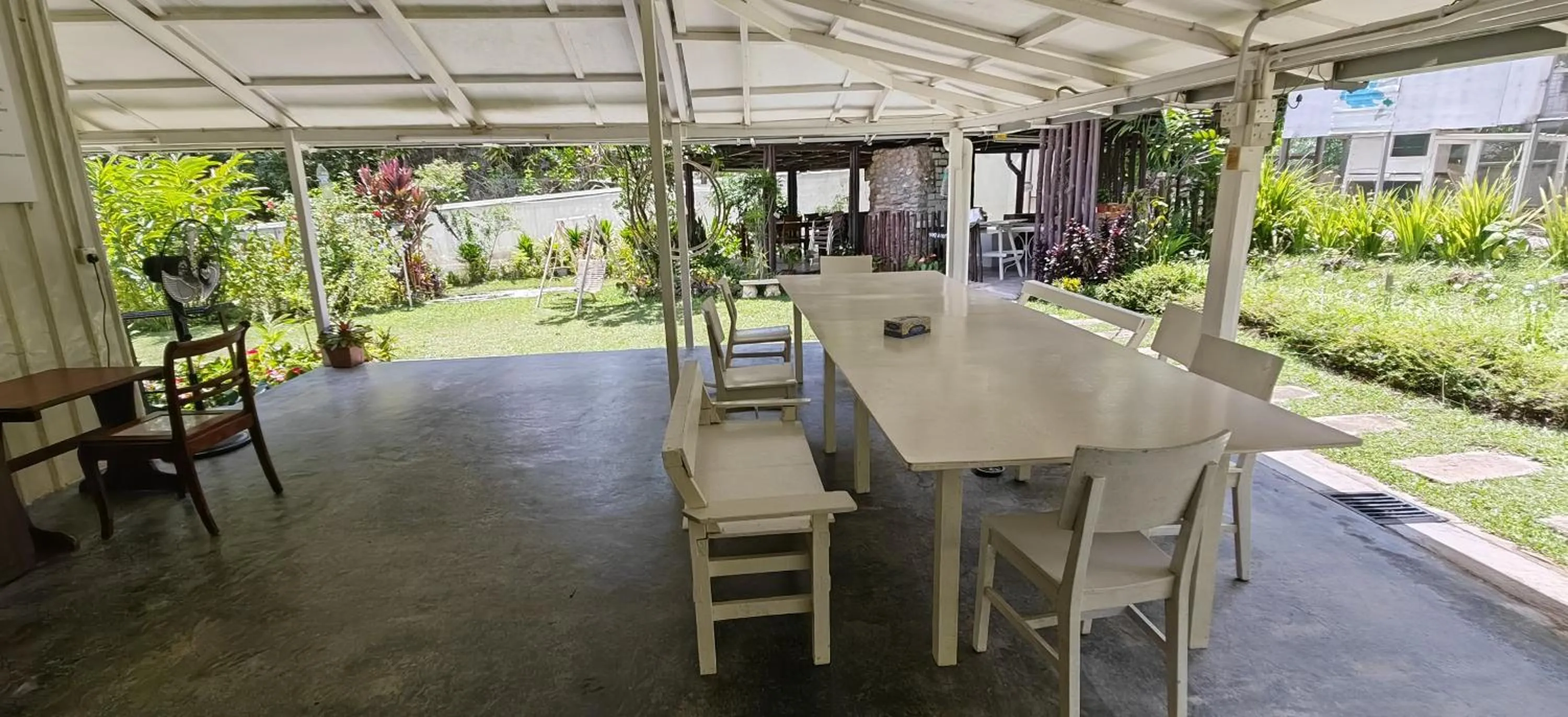 Dining area in Moonriver Lodge