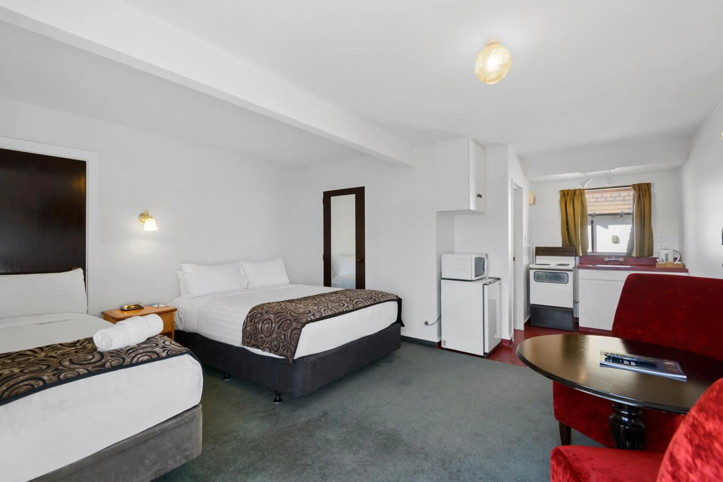 Bedroom, Bed in Scenic Hotel Cotswold