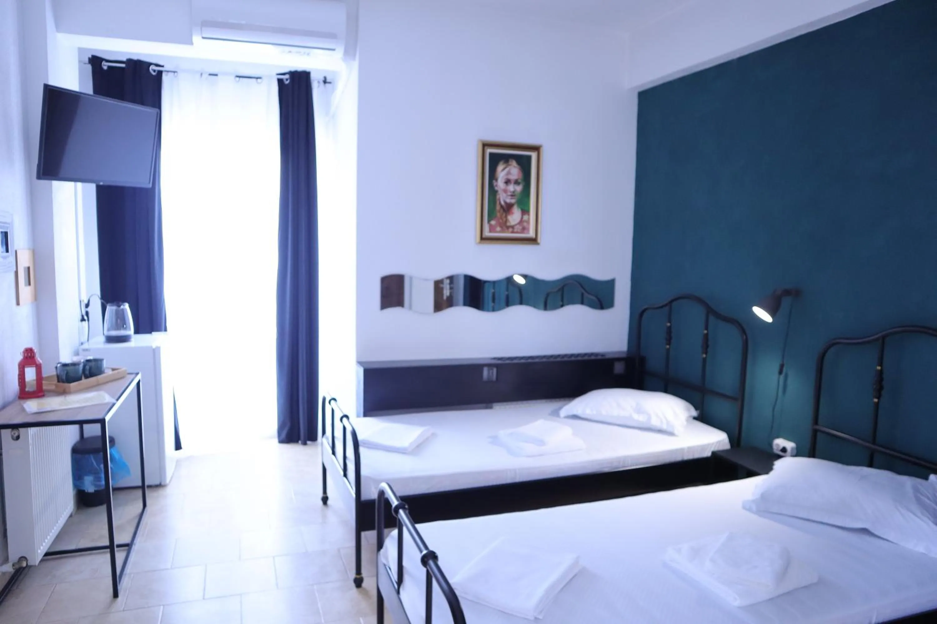 Photo of the whole room, Bed in Taxi Hostel