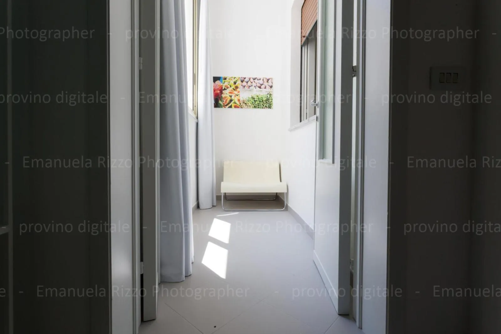 Inner courtyard view in L'Uomo e il Mare