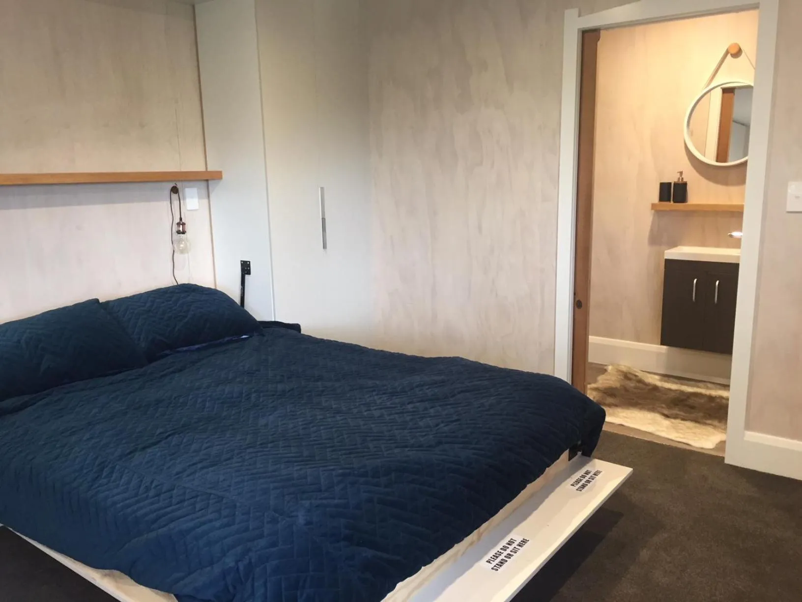 Bed in Kotahi Cottage