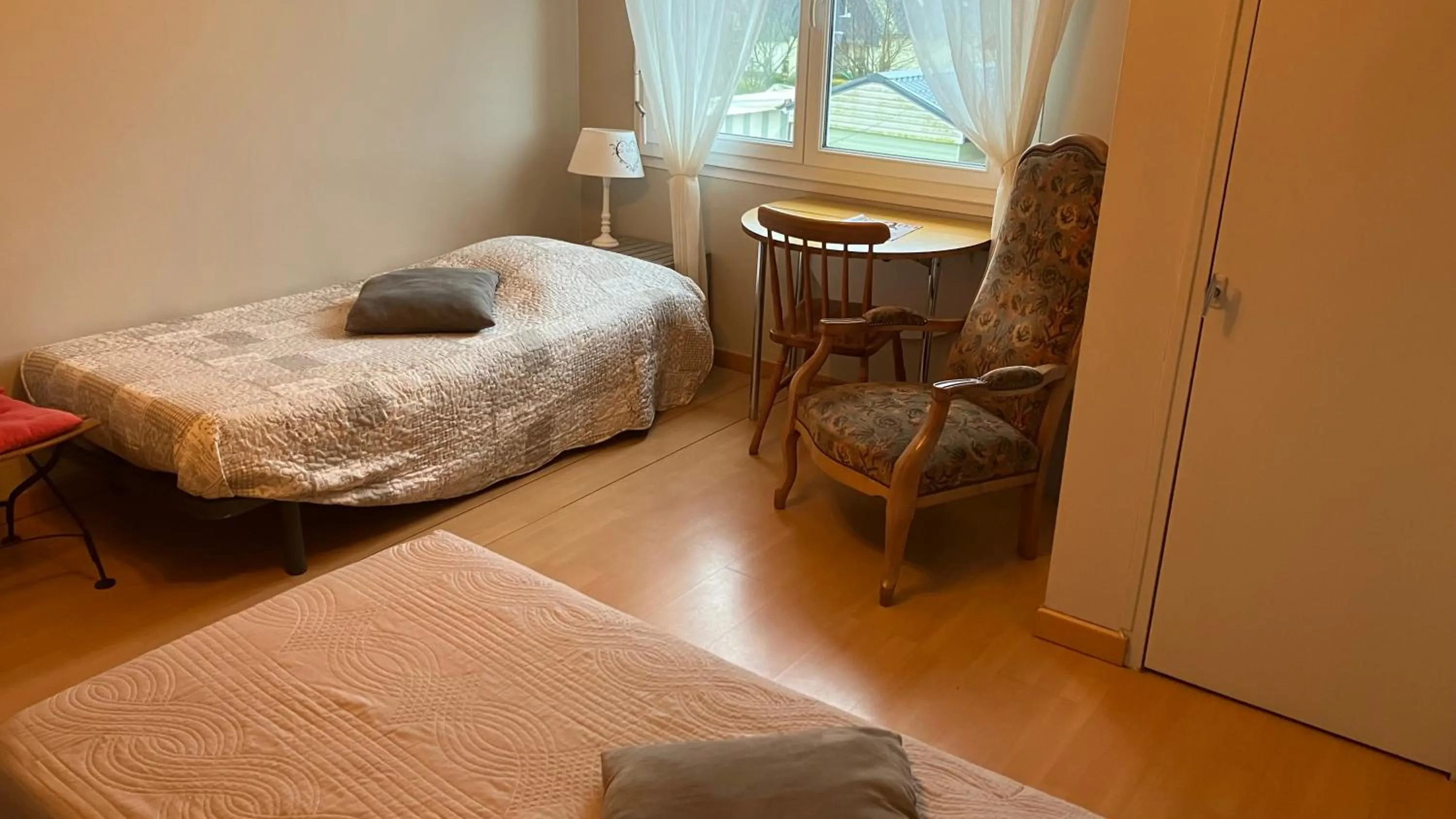 Bedroom, Bed in Caux-Breizh