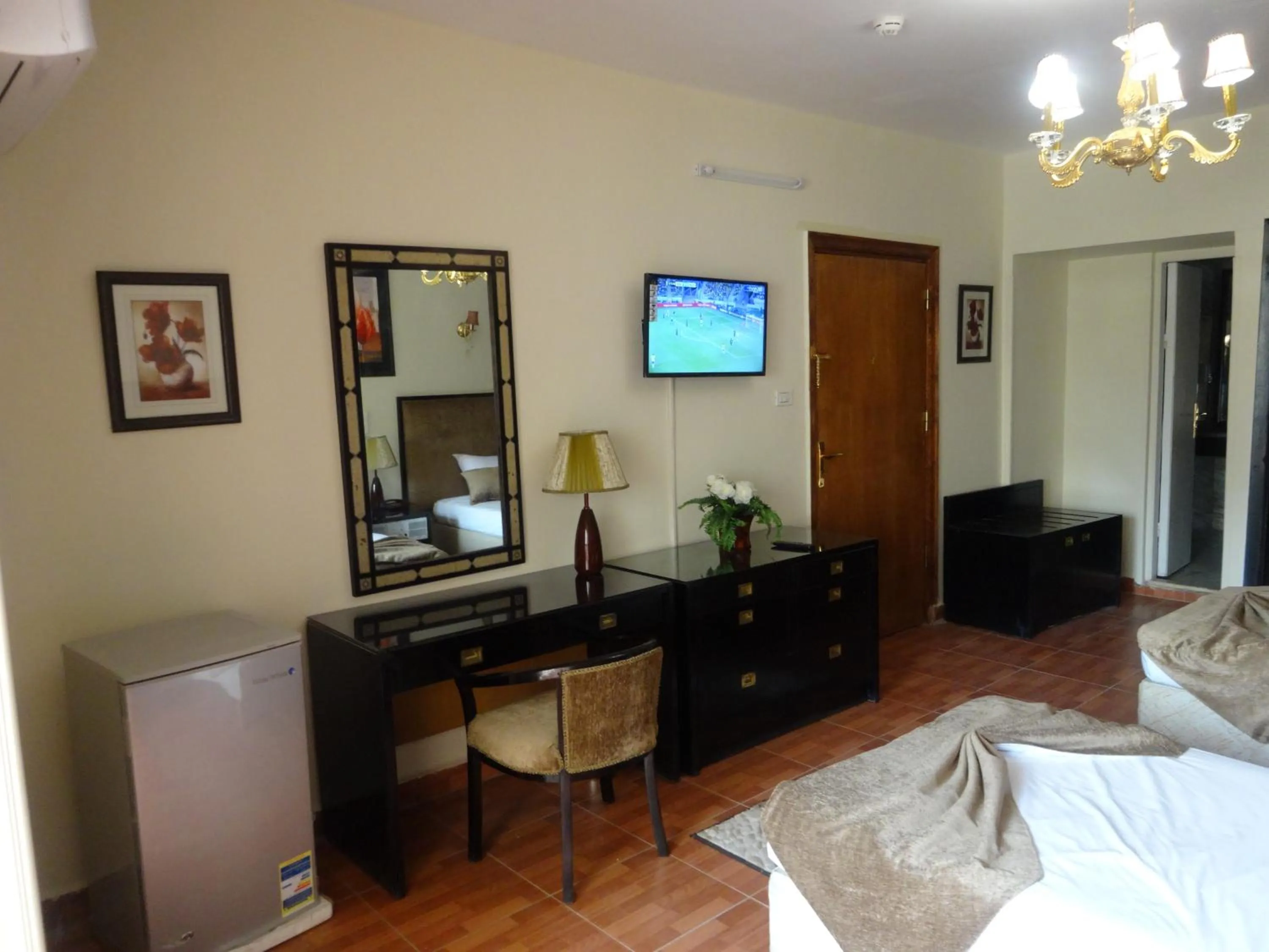 TV and multimedia, Bed in Indiana Hotel