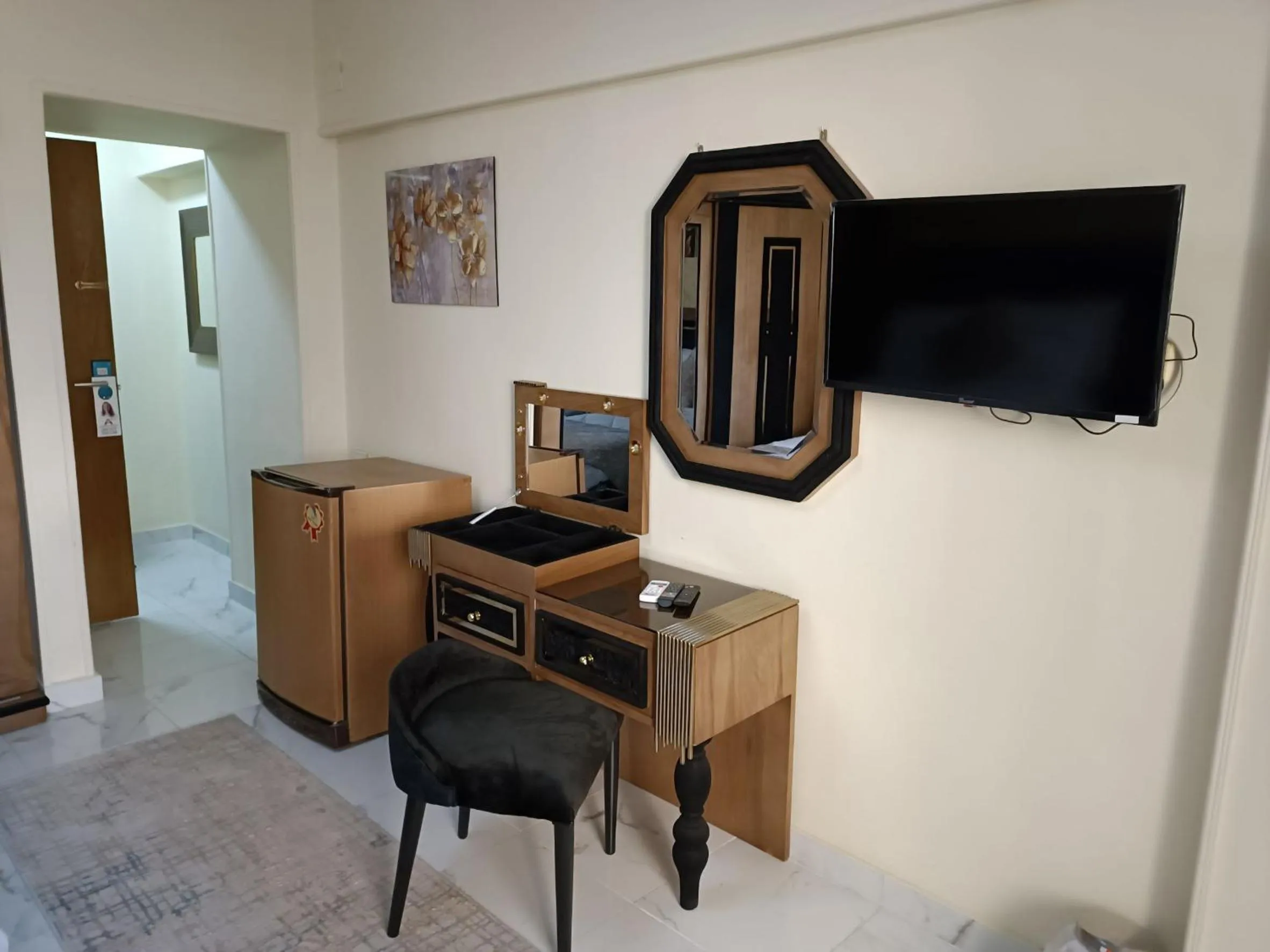 TV and multimedia in Indiana Hotel