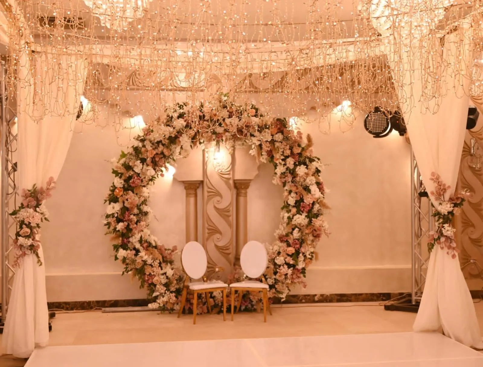 wedding, Bed in Indiana Hotel