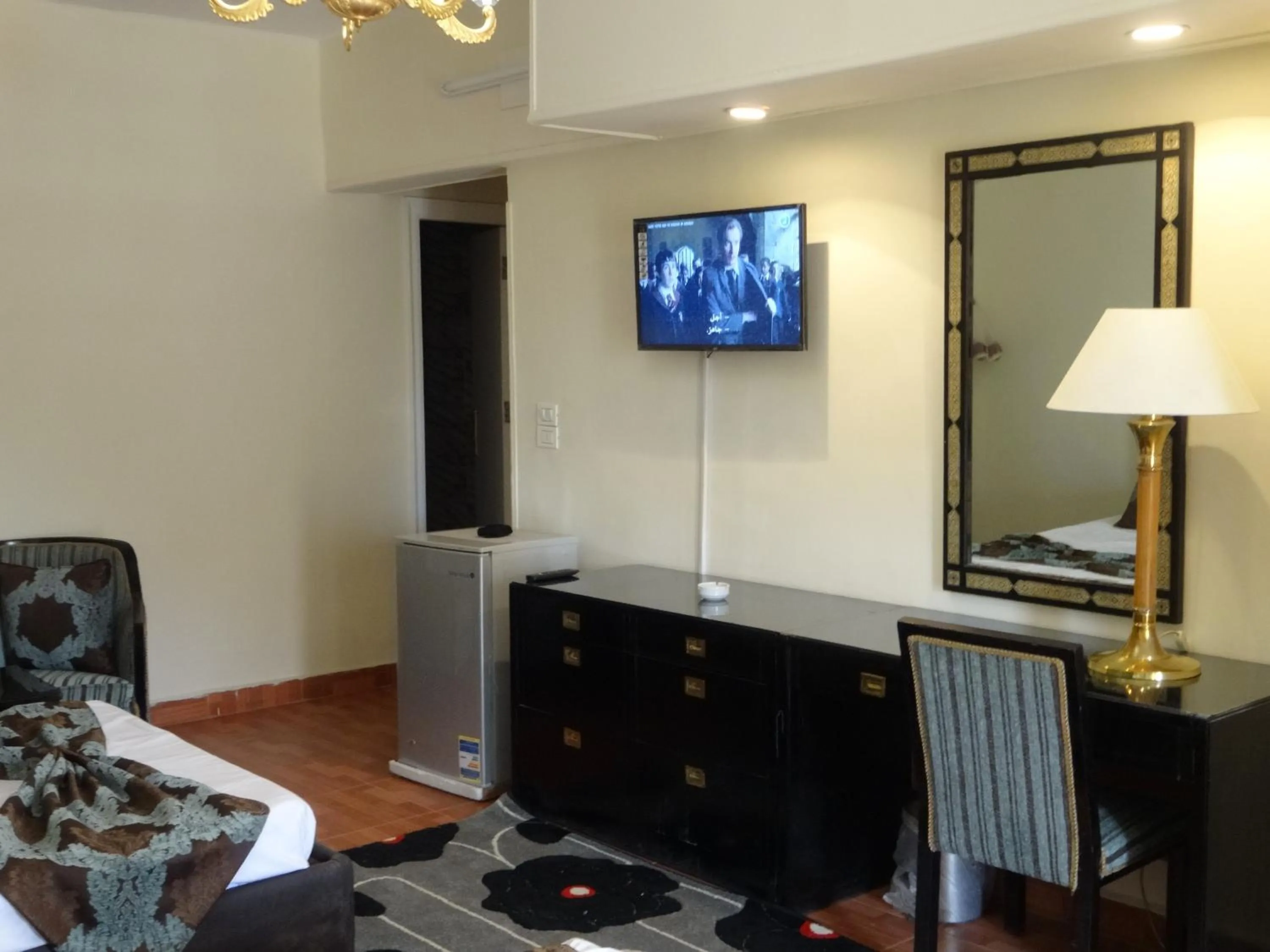 TV and multimedia in Indiana Hotel