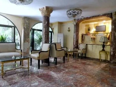 Seating area in Indiana Hotel