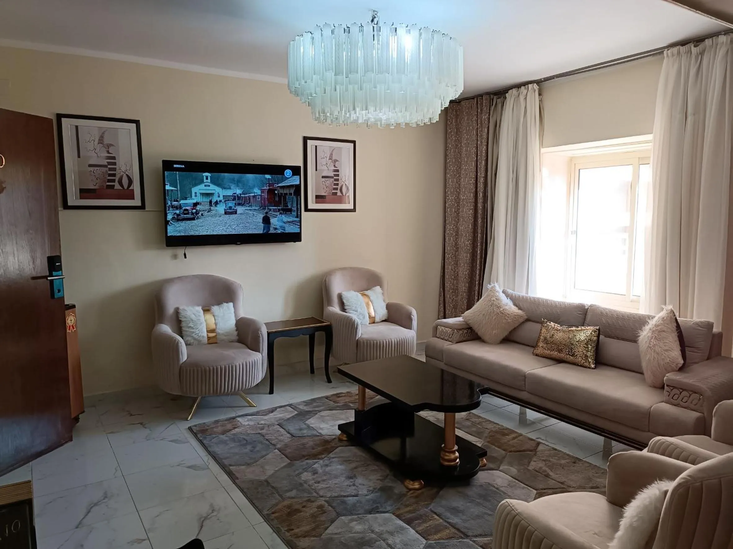 TV and multimedia in Indiana Hotel