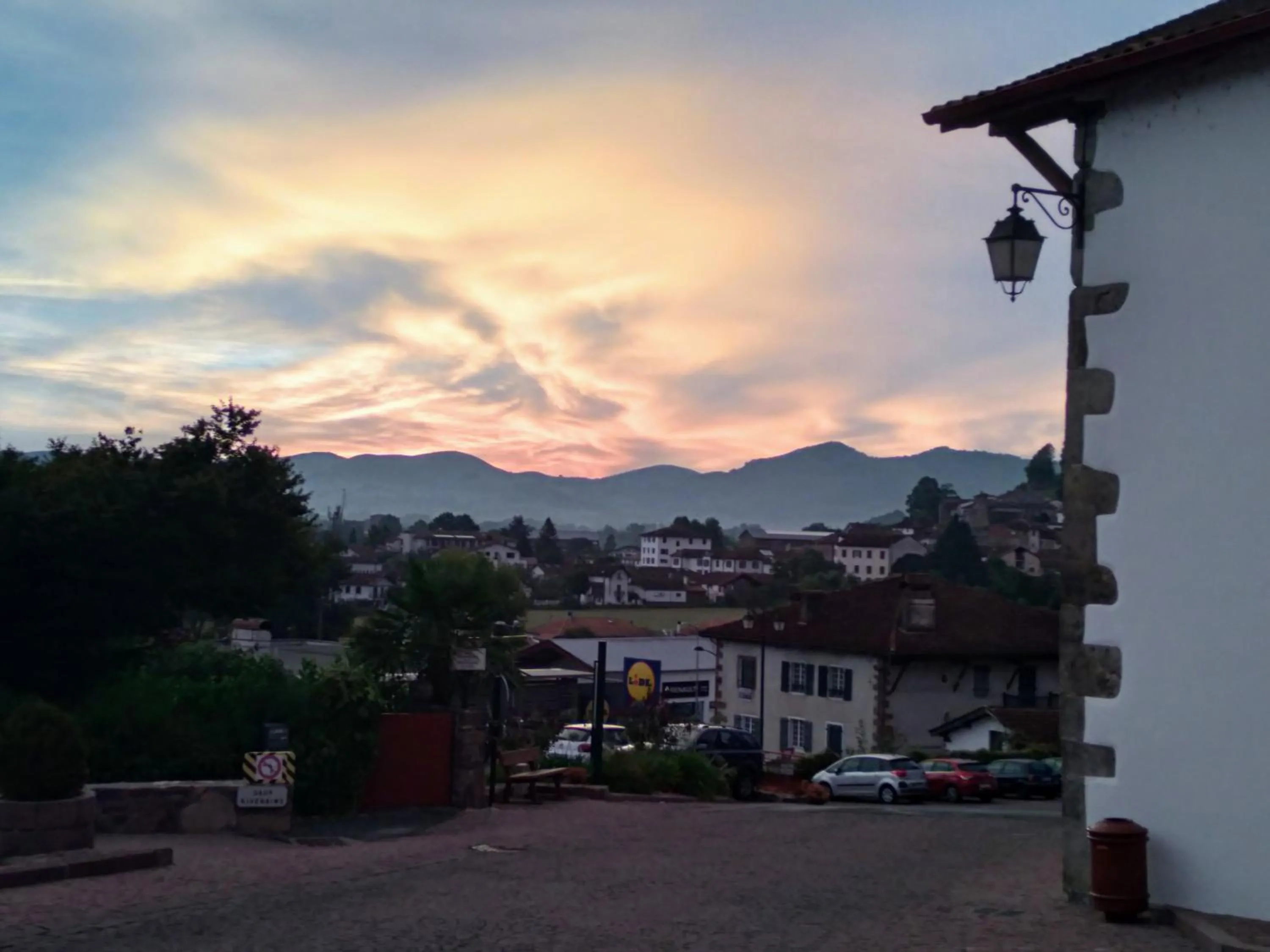 Sunrise in Hôtel Camou