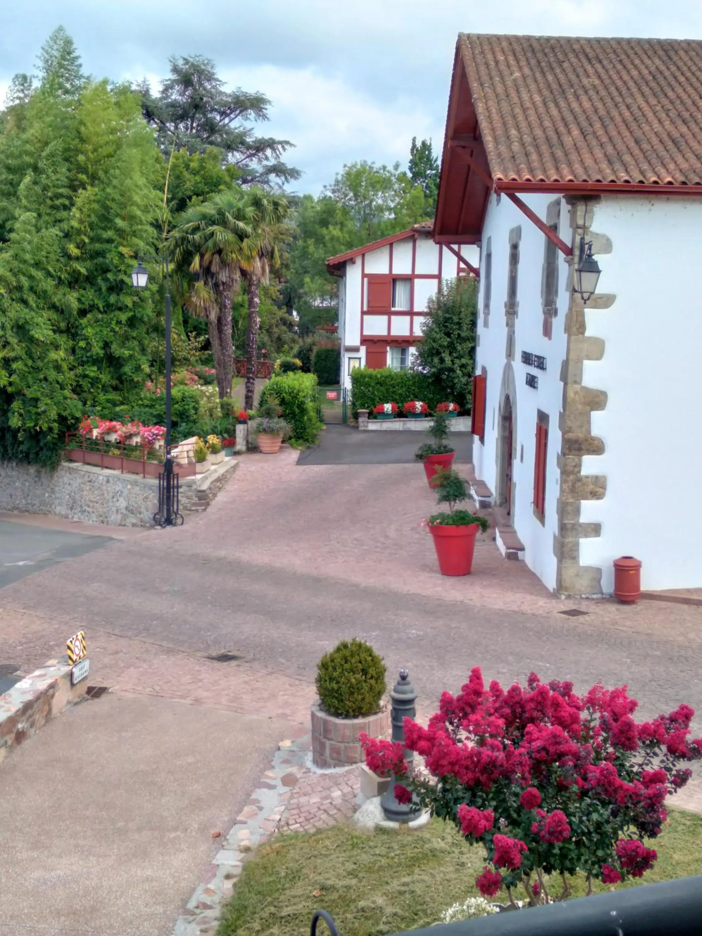 Neighbourhood in Hôtel Camou