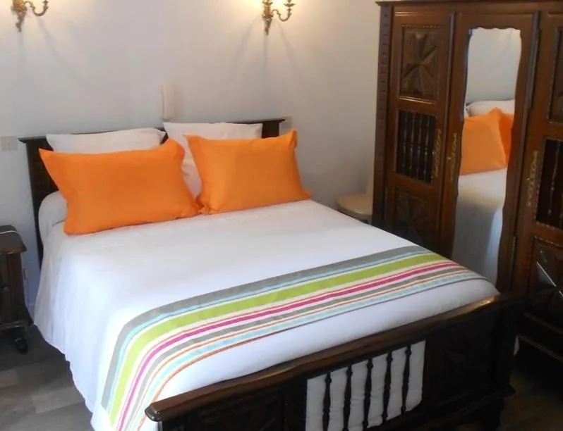 Toilet in Hôtel Camou