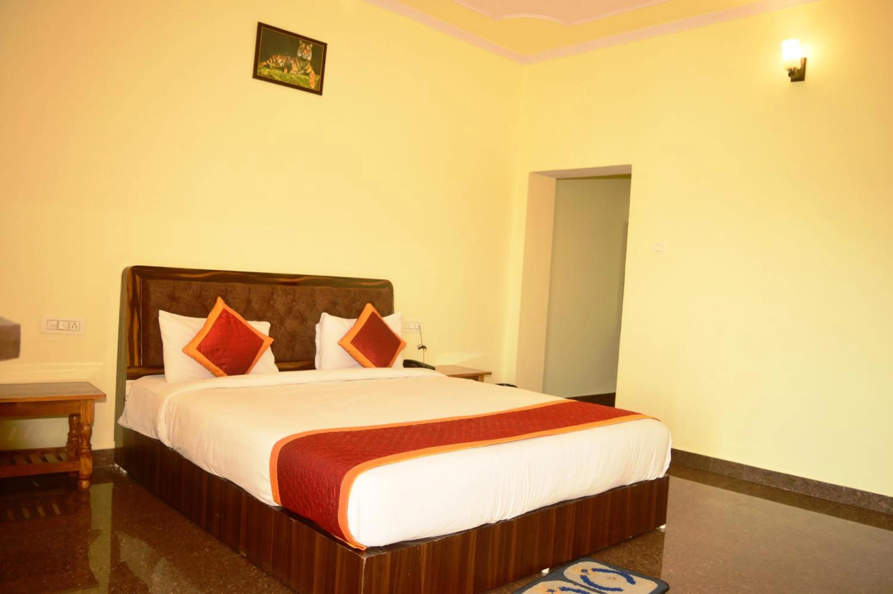 Bedroom, Bed in Motibagh Resort